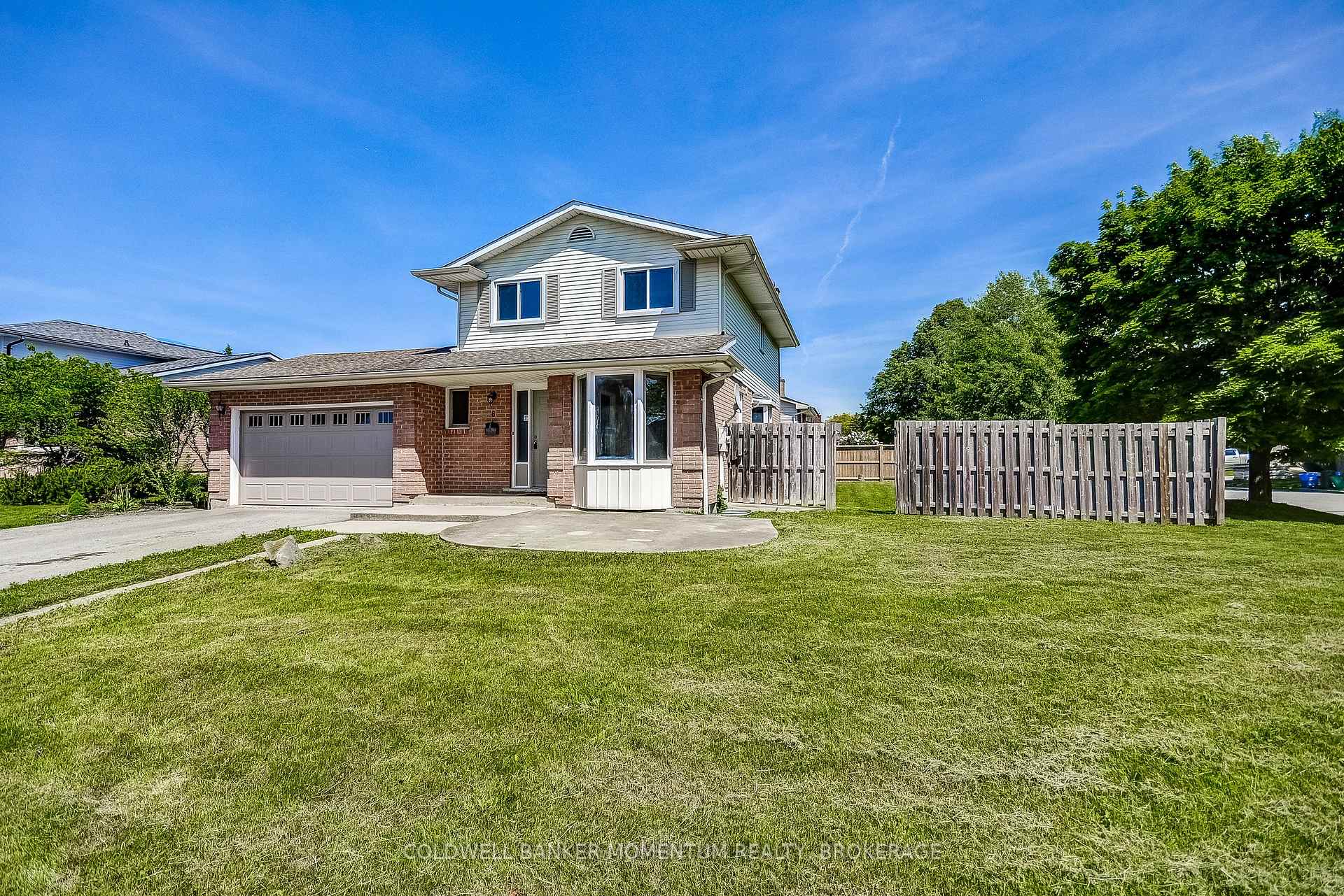 Photo 4 of 6 Conroy Crescent, Thorold, Confederation Heights — HOMEH