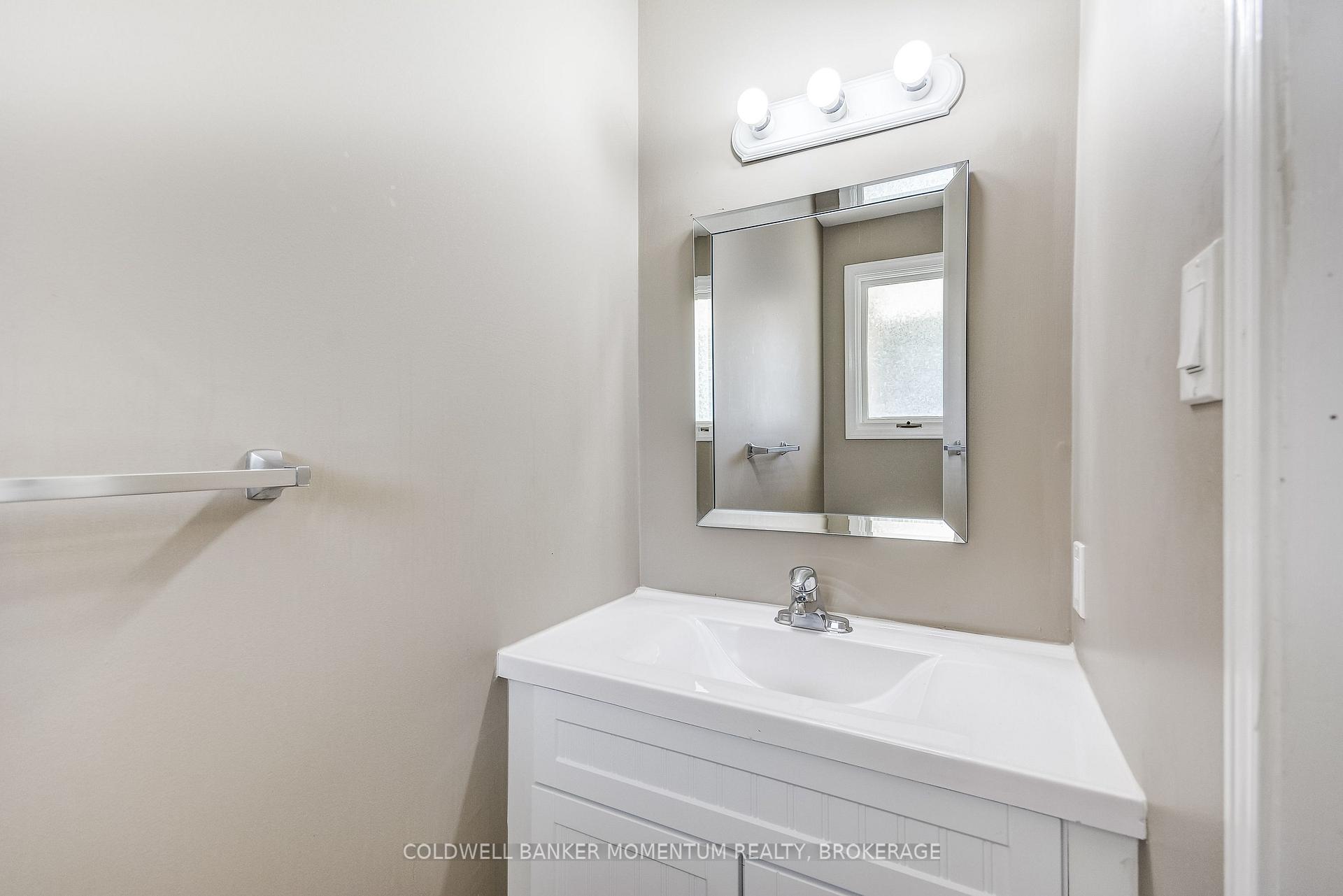 Photo 10 of 6 Conroy Crescent, Thorold, Confederation Heights — HOMEH