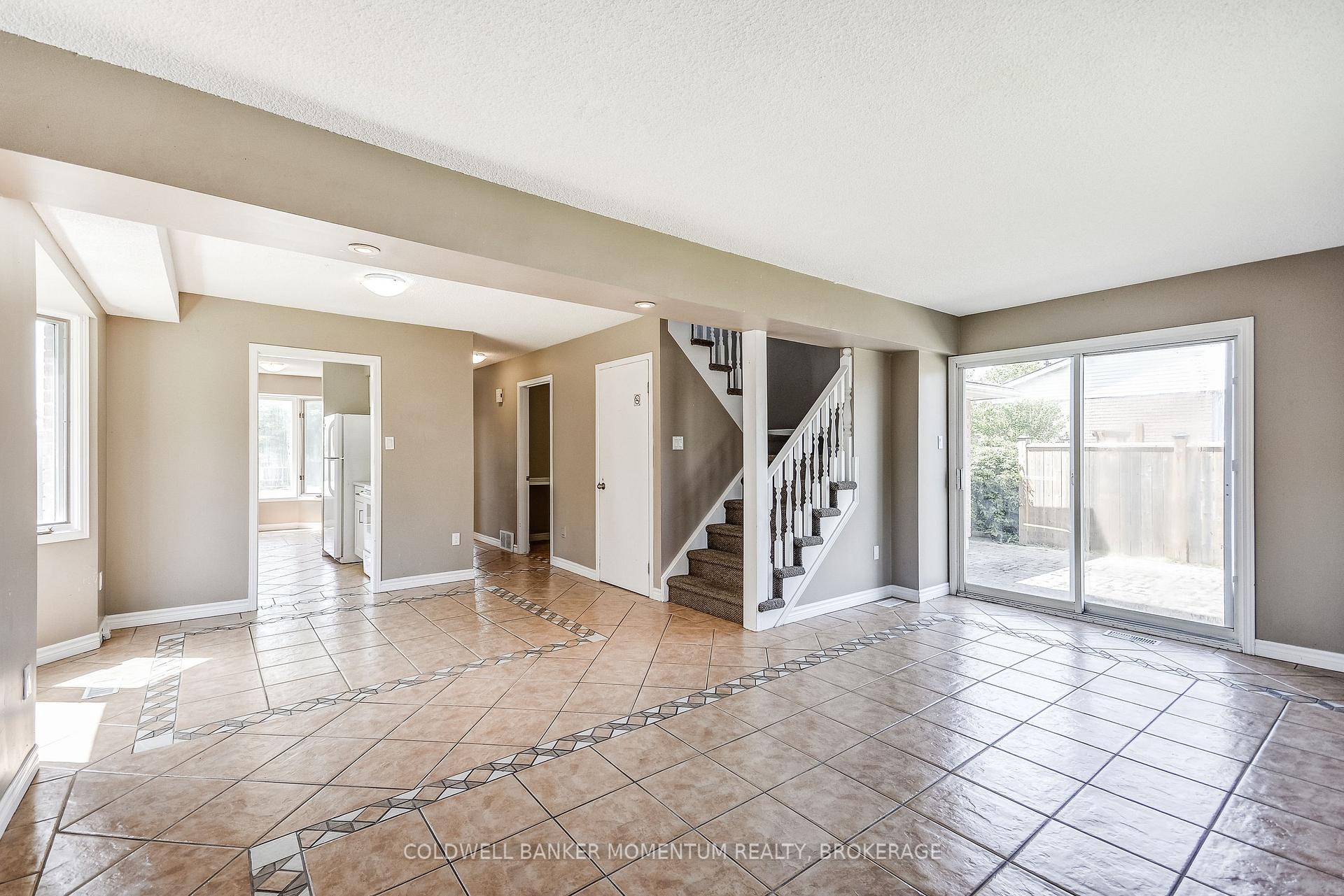 Photo 17 of 6 Conroy Crescent, Thorold, Confederation Heights — HOMEH