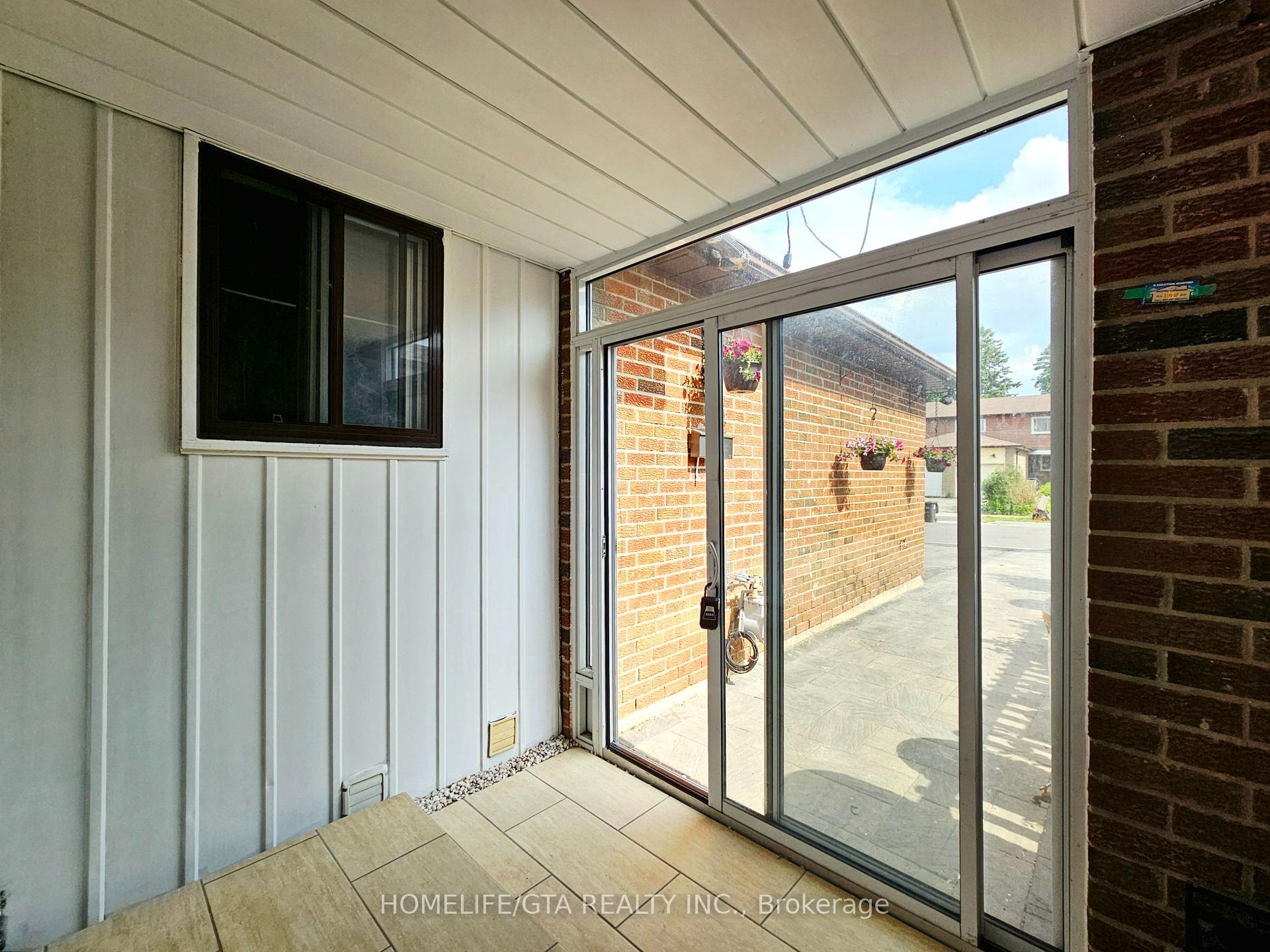 Photo 2 of 24 Bradstone Square, Scarborough, Malvern — HOMEH