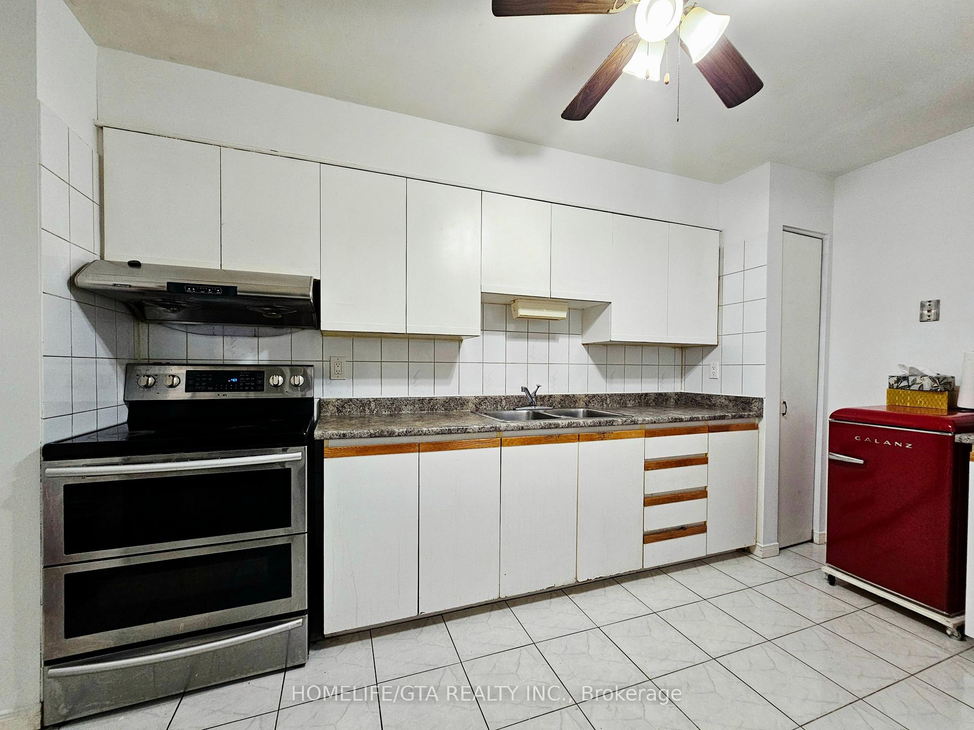 Photo 11 of 24 Bradstone Square, Scarborough, Malvern — HOMEH