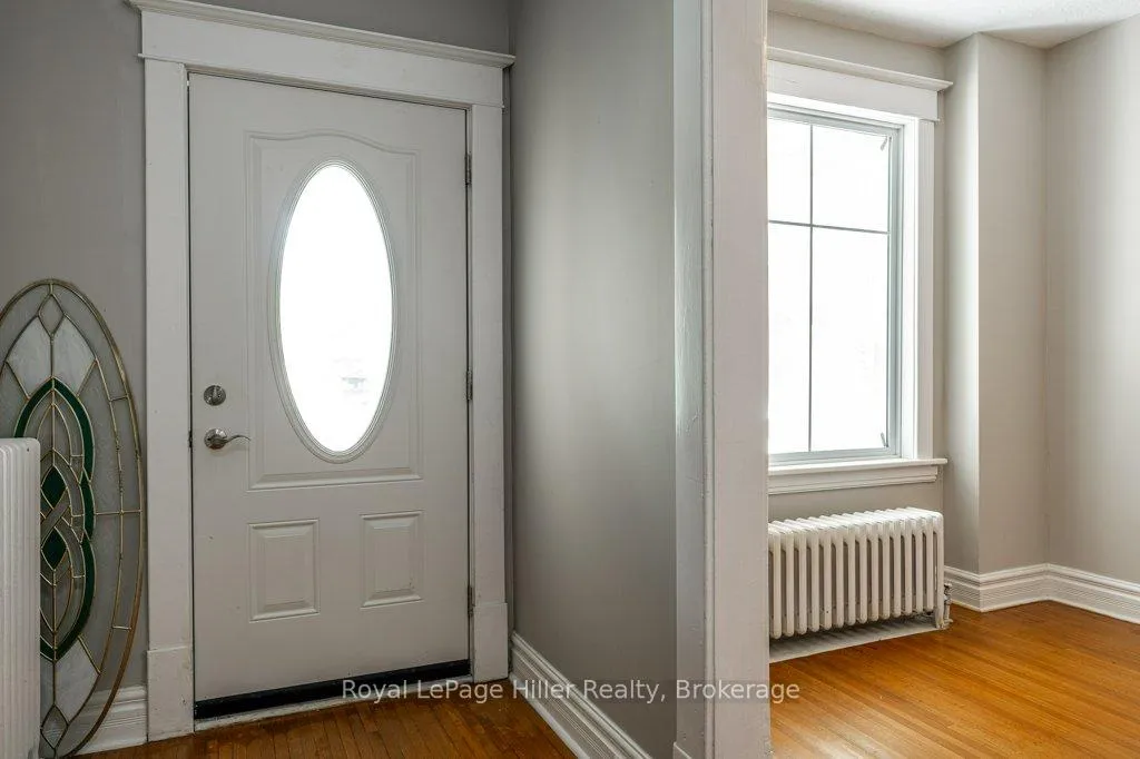 Photo 4 of 112 Huron Street, Stratford — HOMEH