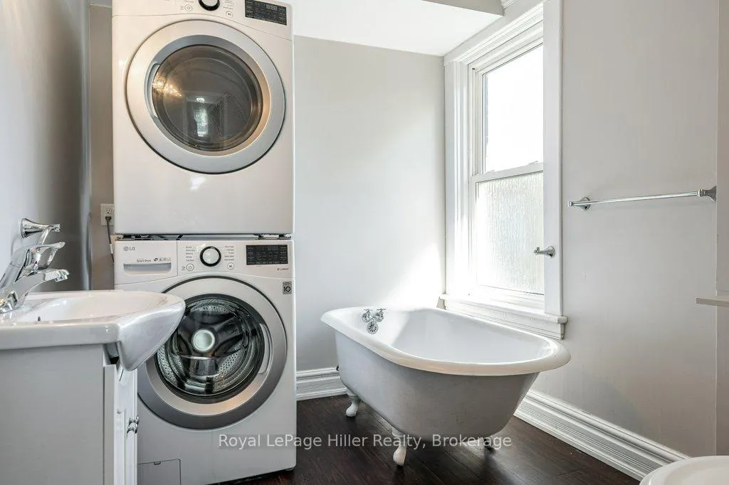 Photo 11 of 112 Huron Street, Stratford — HOMEH