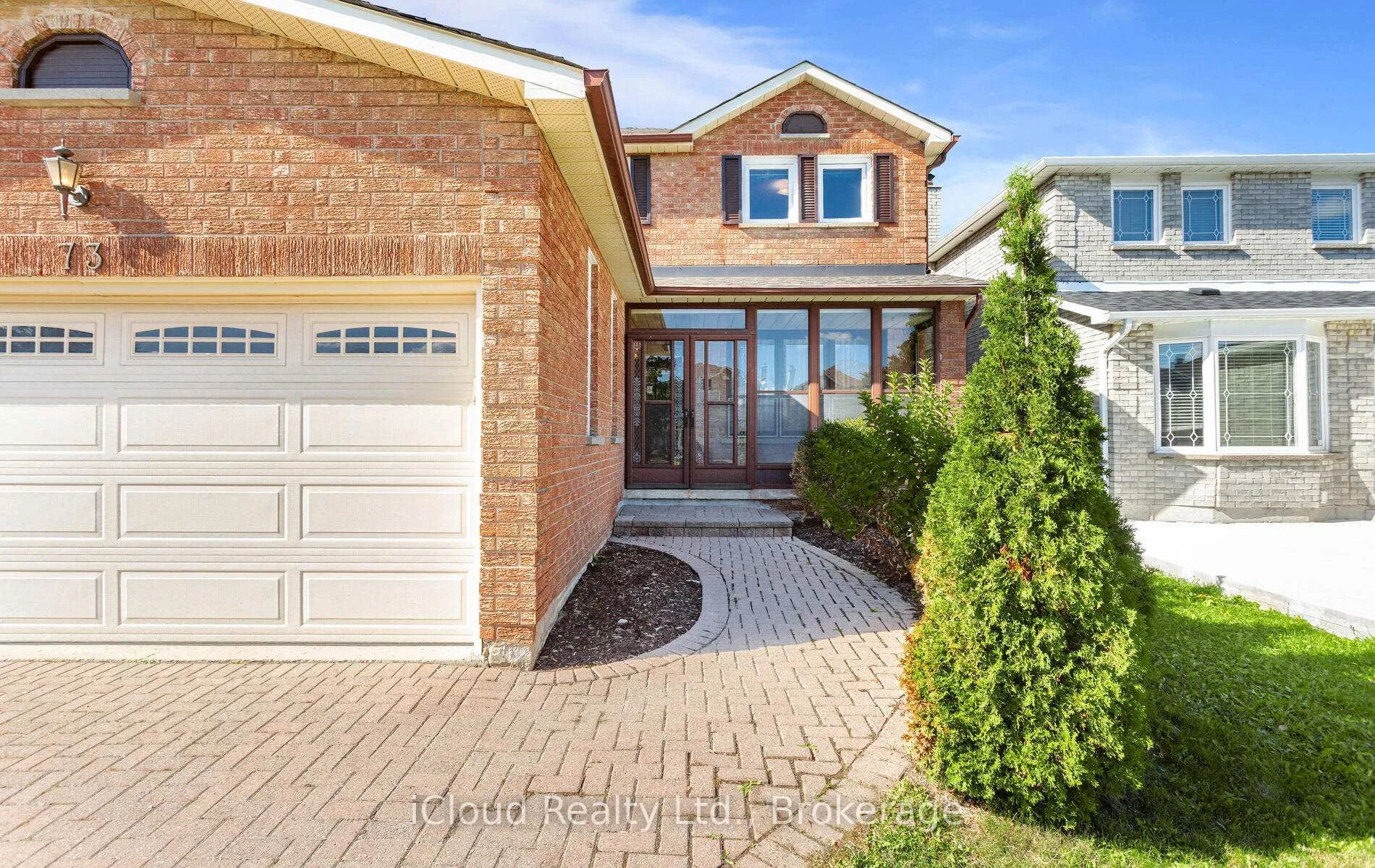 Photo 3 of 73 Blackmere Circle, Brampton, Fletcher's Creek South — HOMEH