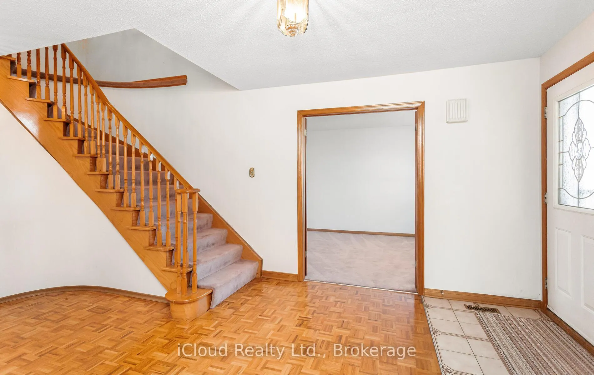 Photo 9 of 73 Blackmere Circle, Brampton, Fletcher's Creek South — HOMEH