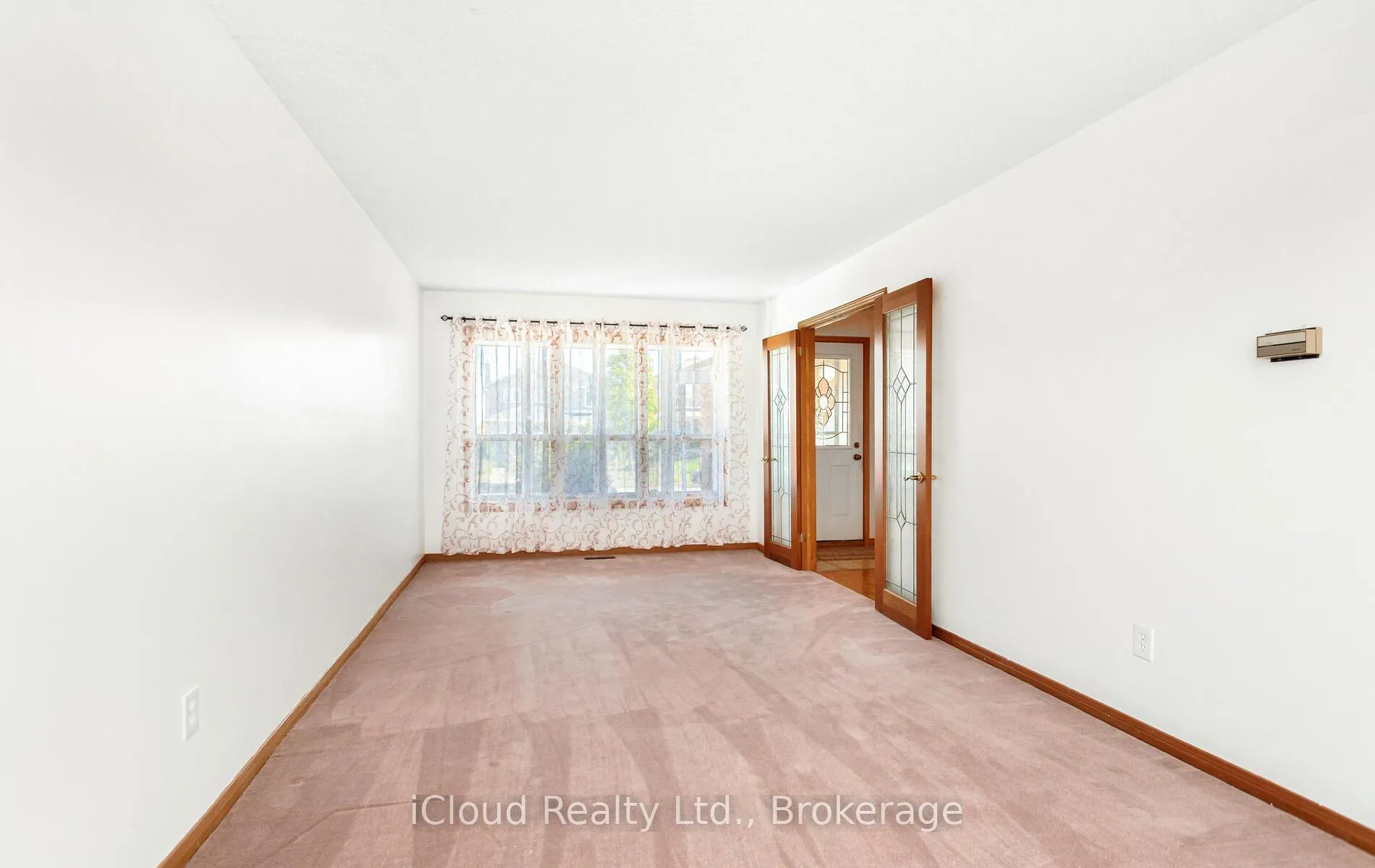 Photo 10 of 73 Blackmere Circle, Brampton, Fletcher's Creek South — HOMEH