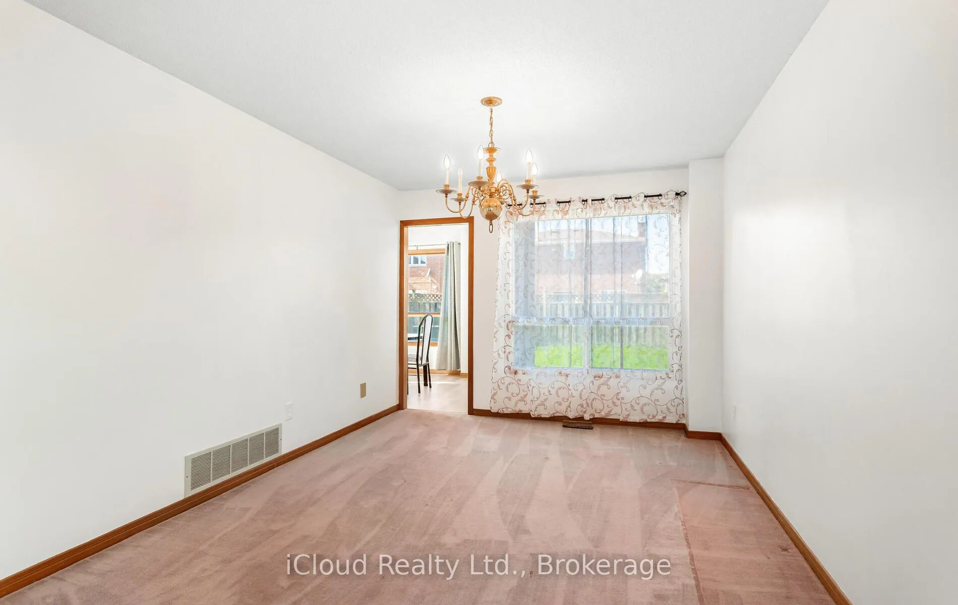 Photo 12 of 73 Blackmere Circle, Brampton, Fletcher's Creek South — HOMEH