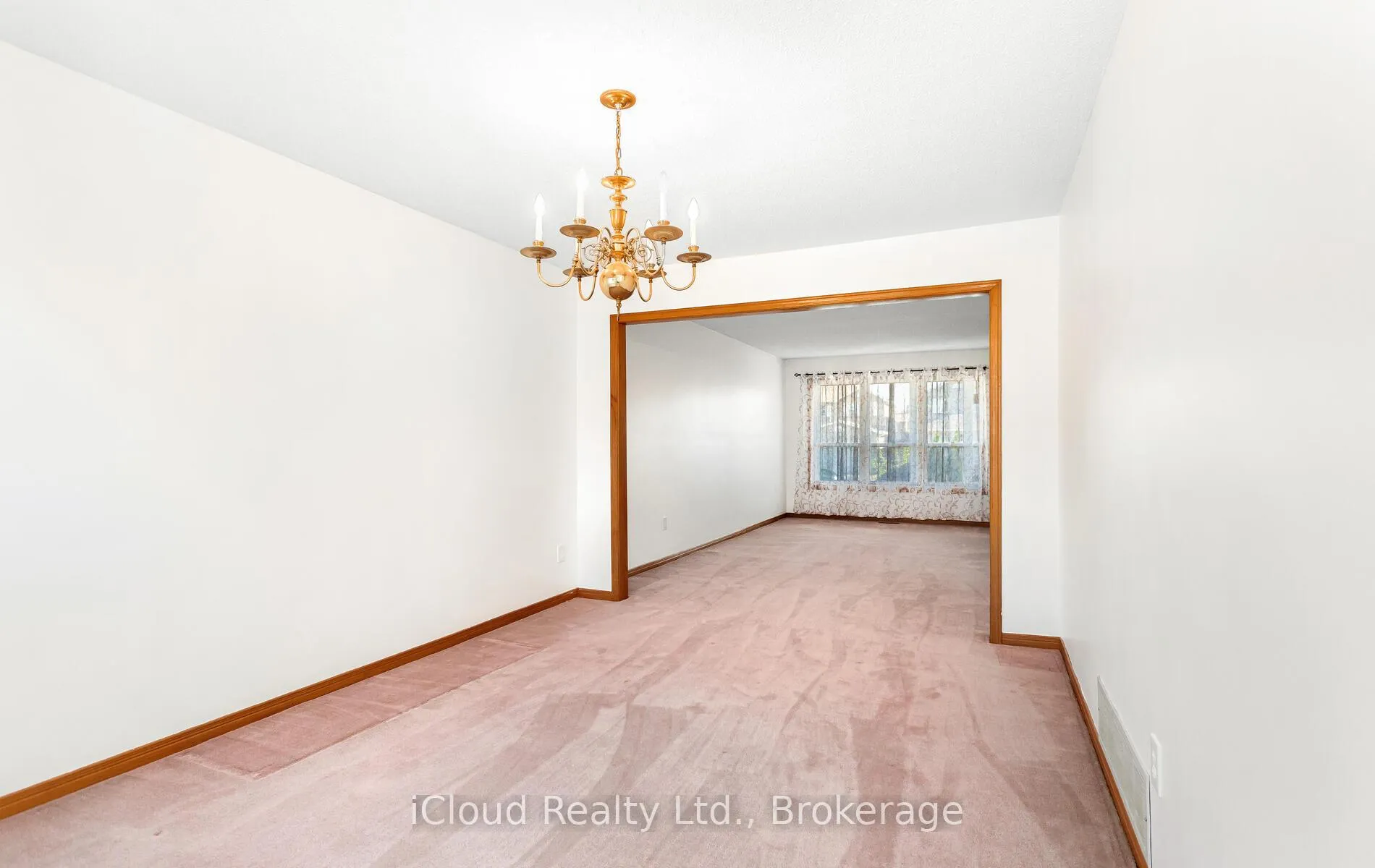 Photo 13 of 73 Blackmere Circle, Brampton, Fletcher's Creek South — HOMEH