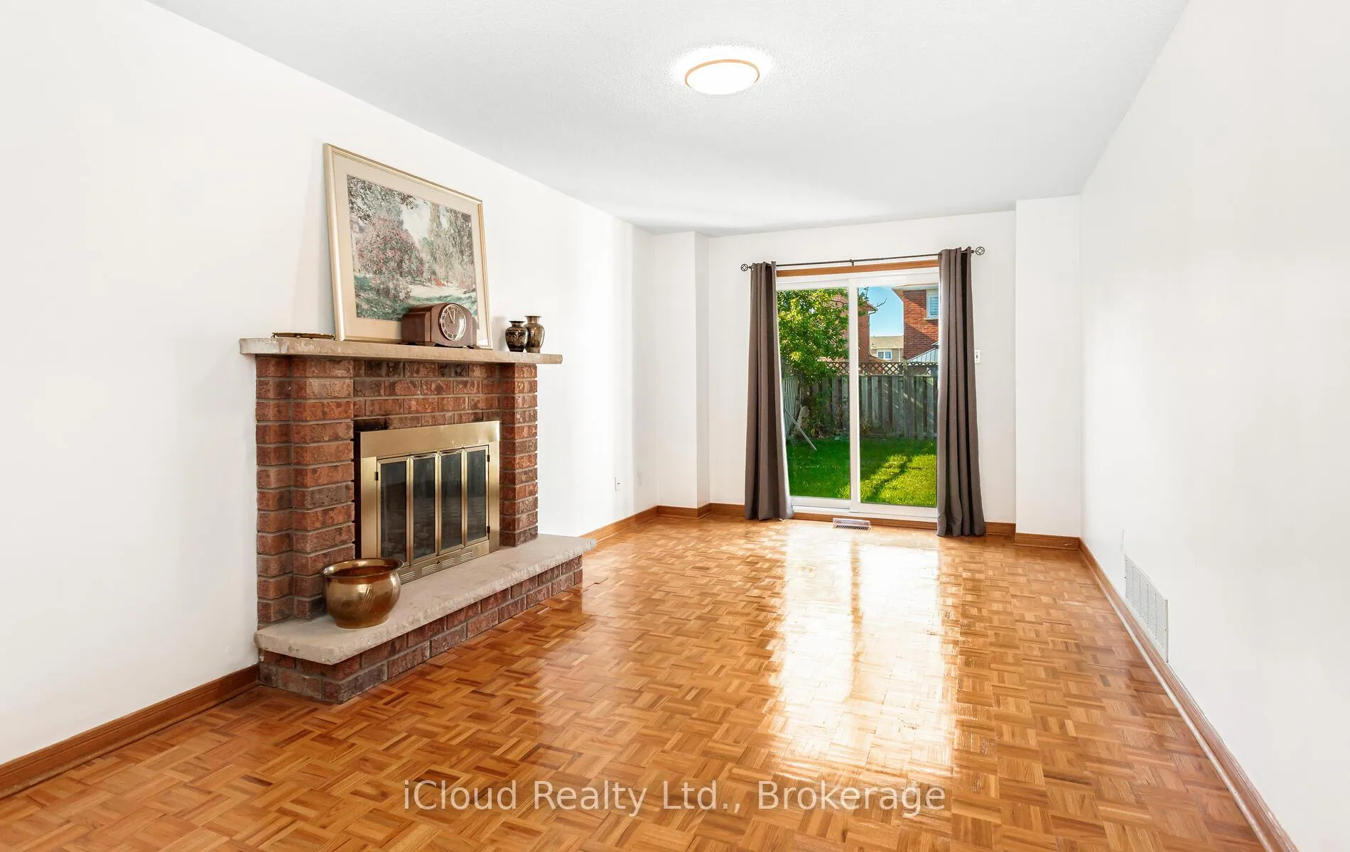 Photo 14 of 73 Blackmere Circle, Brampton, Fletcher's Creek South — HOMEH