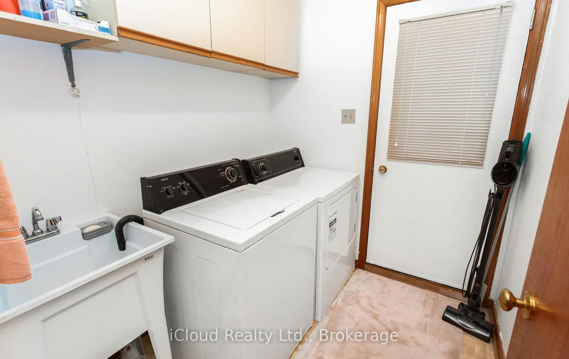 Photo 21 of 73 Blackmere Circle, Brampton, Fletcher's Creek South — HOMEH