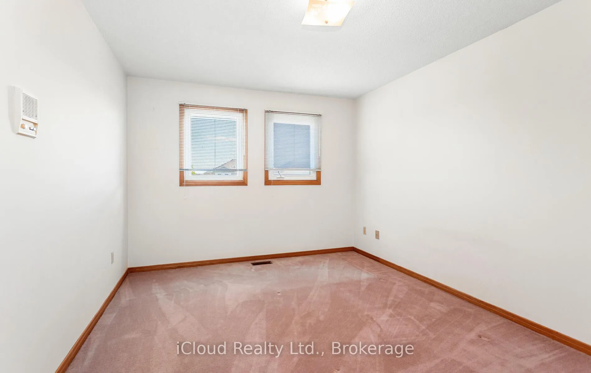 Photo 37 of 73 Blackmere Circle, Brampton, Fletcher's Creek South — HOMEH
