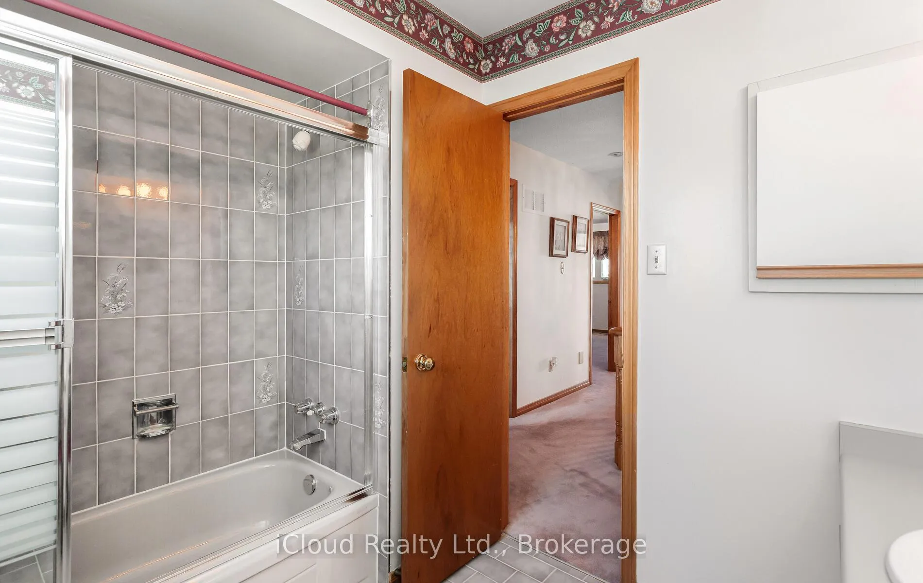 Photo 43 of 73 Blackmere Circle, Brampton, Fletcher's Creek South — HOMEH