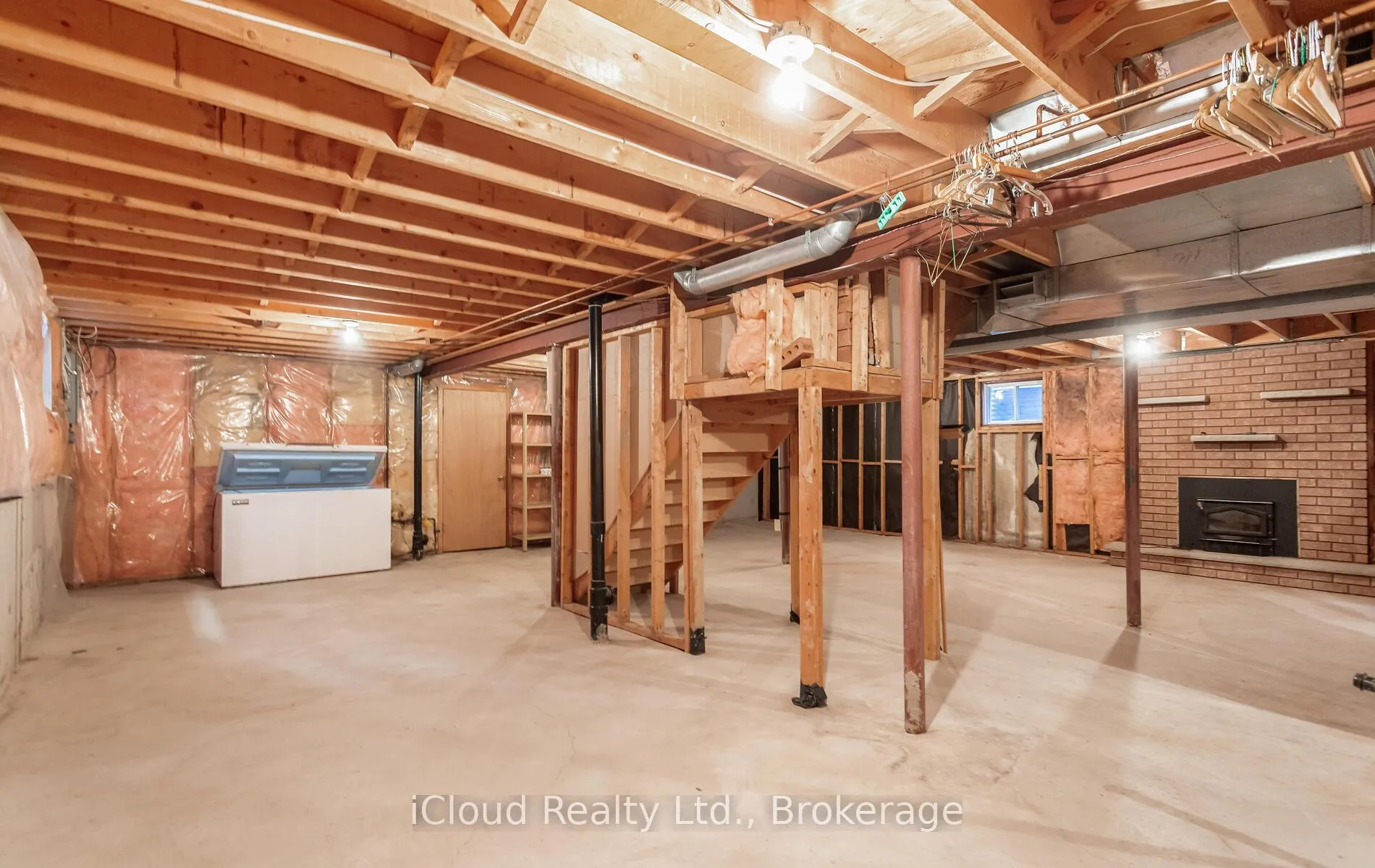 Photo 45 of 73 Blackmere Circle, Brampton, Fletcher's Creek South — HOMEH