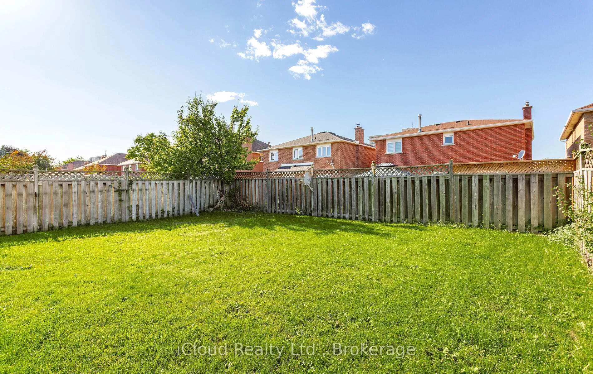 Photo 48 of 73 Blackmere Circle, Brampton, Fletcher's Creek South — HOMEH