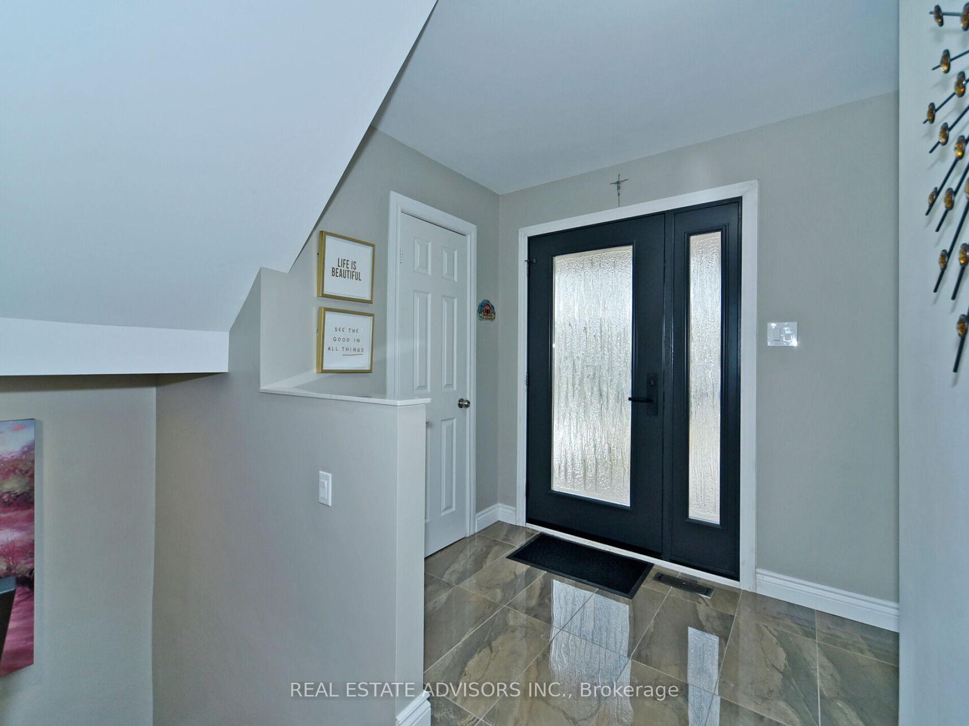 Photo 4 of 22 Caronia Square, Scarborough, Malvern — HOMEH