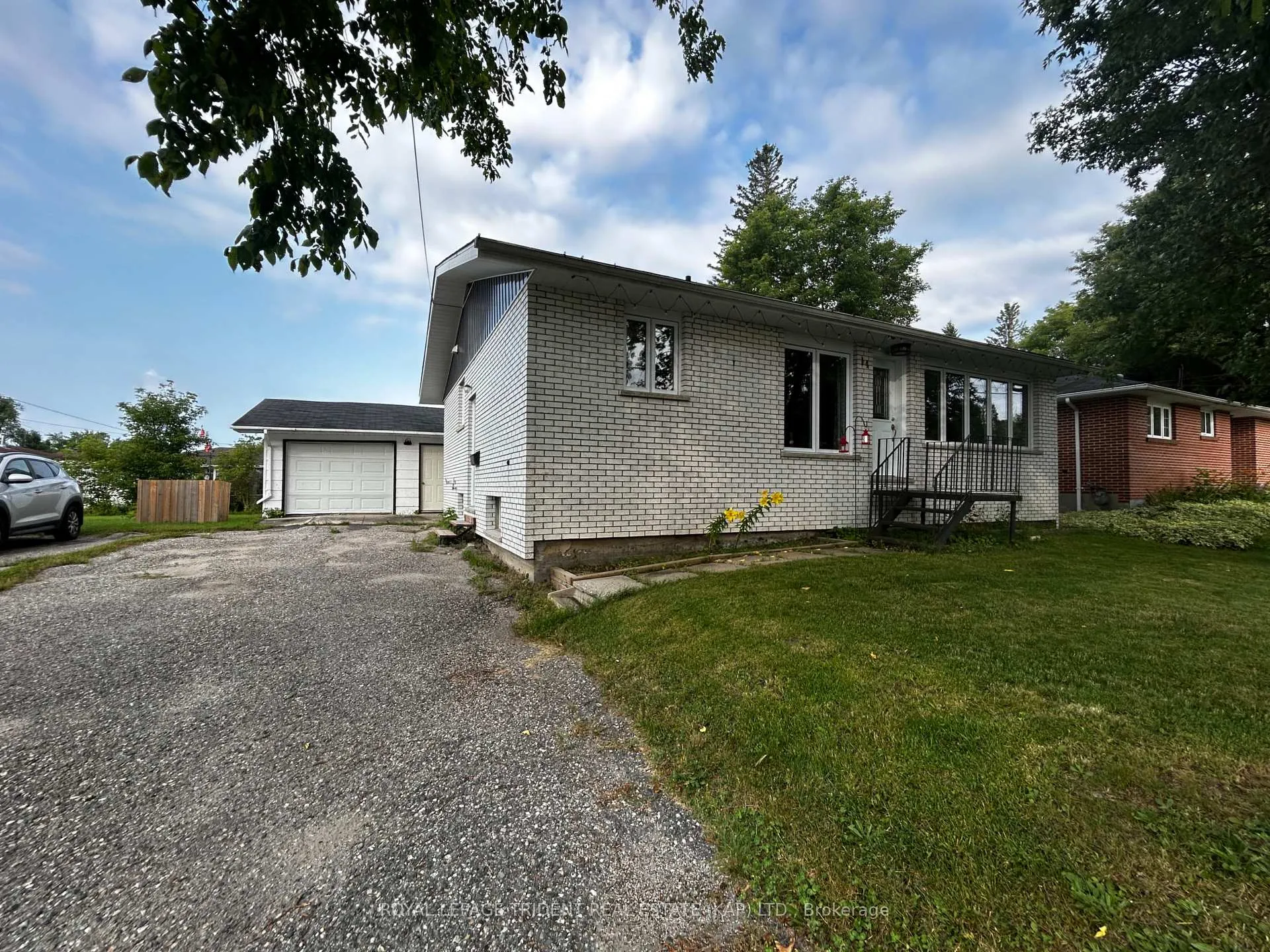 Photo 1 of 14 Niagara Street W, Kapuskasing — HOMEH