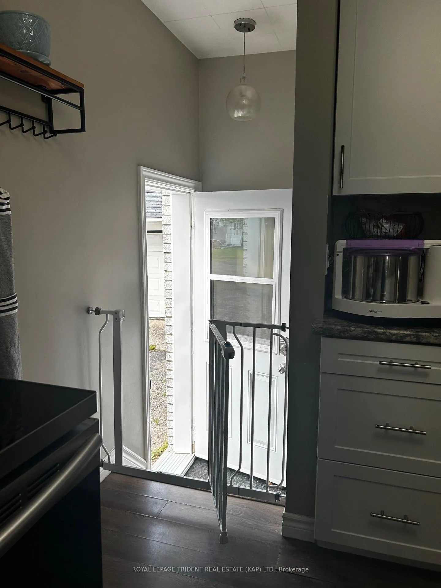Photo 12 of 14 Niagara Street W, Kapuskasing — HOMEH