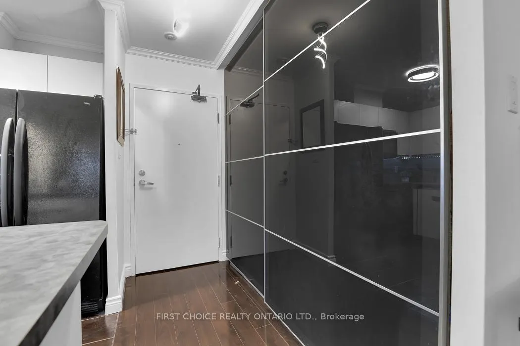 Photo 6 of Unit 714, 40 Landry Street, Ottawa, Vanier — HOMEH