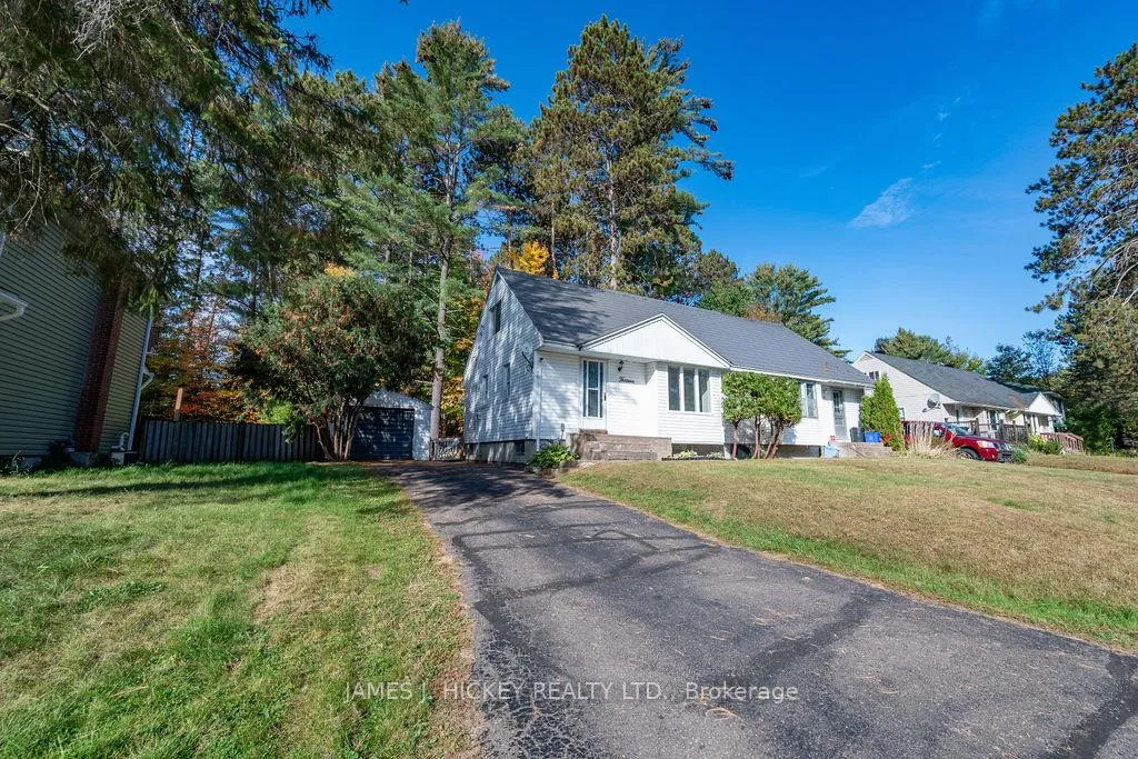 Photo 1 of 13 Thomson Crescent, Deep River — HOMEH