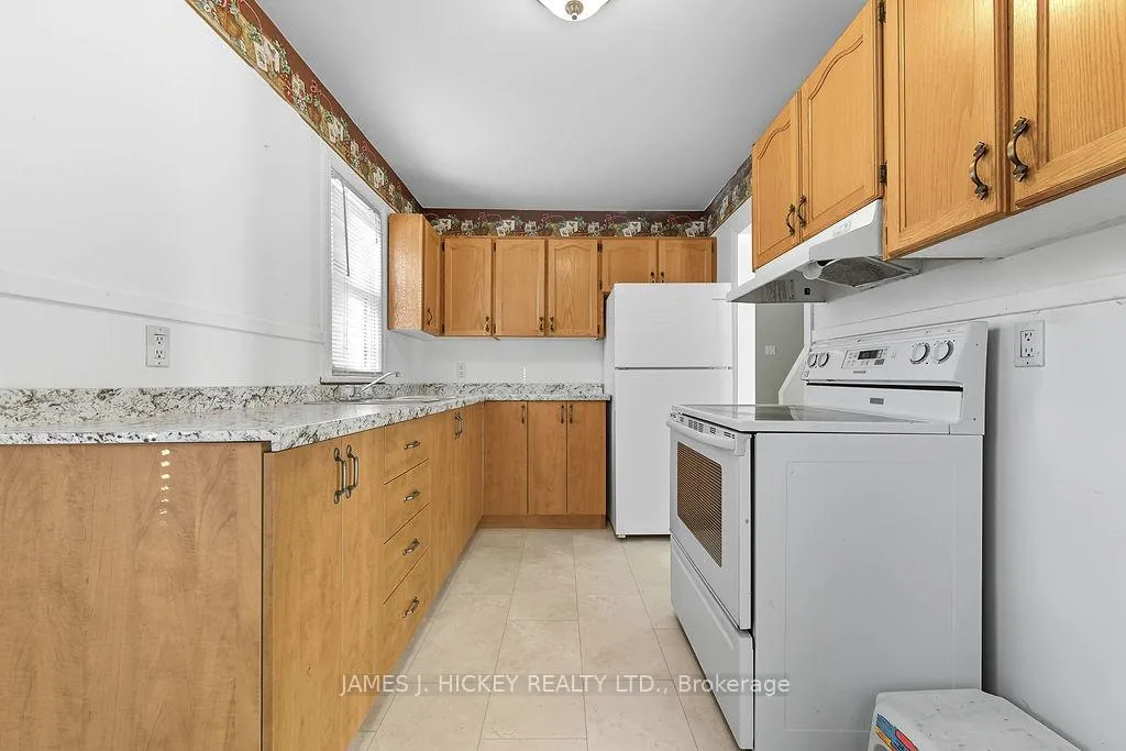 Photo 3 of 13 Thomson Crescent, Deep River — HOMEH