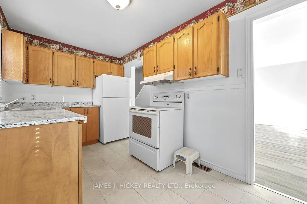Photo 6 of 13 Thomson Crescent, Deep River — HOMEH