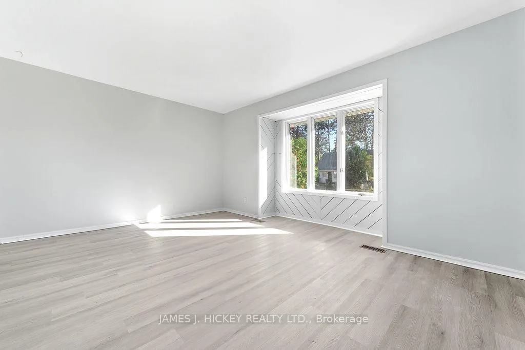 Photo 8 of 13 Thomson Crescent, Deep River — HOMEH