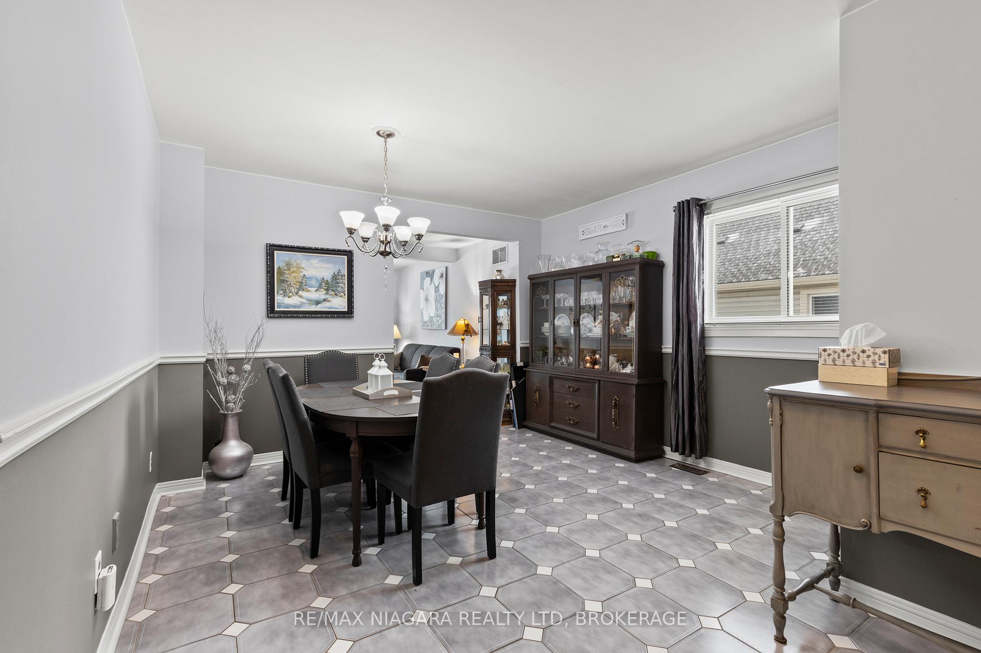 Photo 11 of 36 Battle Street, Thorold, Thorold Downtown — HOMEH