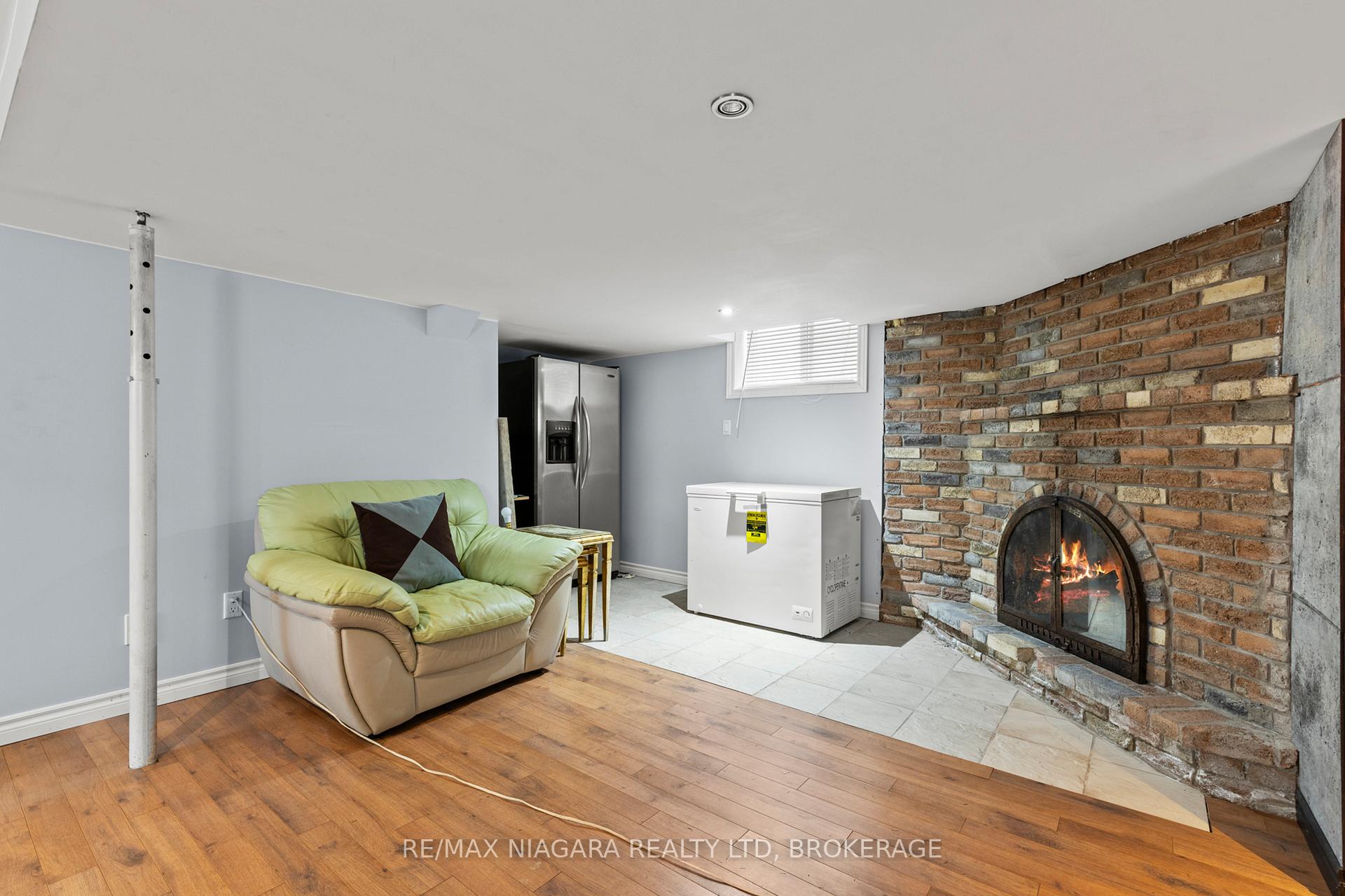 Photo 23 of 36 Battle Street, Thorold, Thorold Downtown — HOMEH