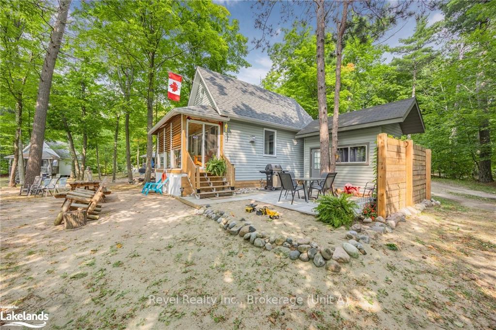 Photo 20 of Unit 8, 739 15 W, Tiny, Rural Tiny — HOMEH