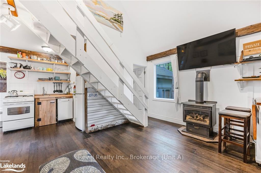 Photo 22 of Unit 8, 739 15 W, Tiny, Rural Tiny — HOMEH