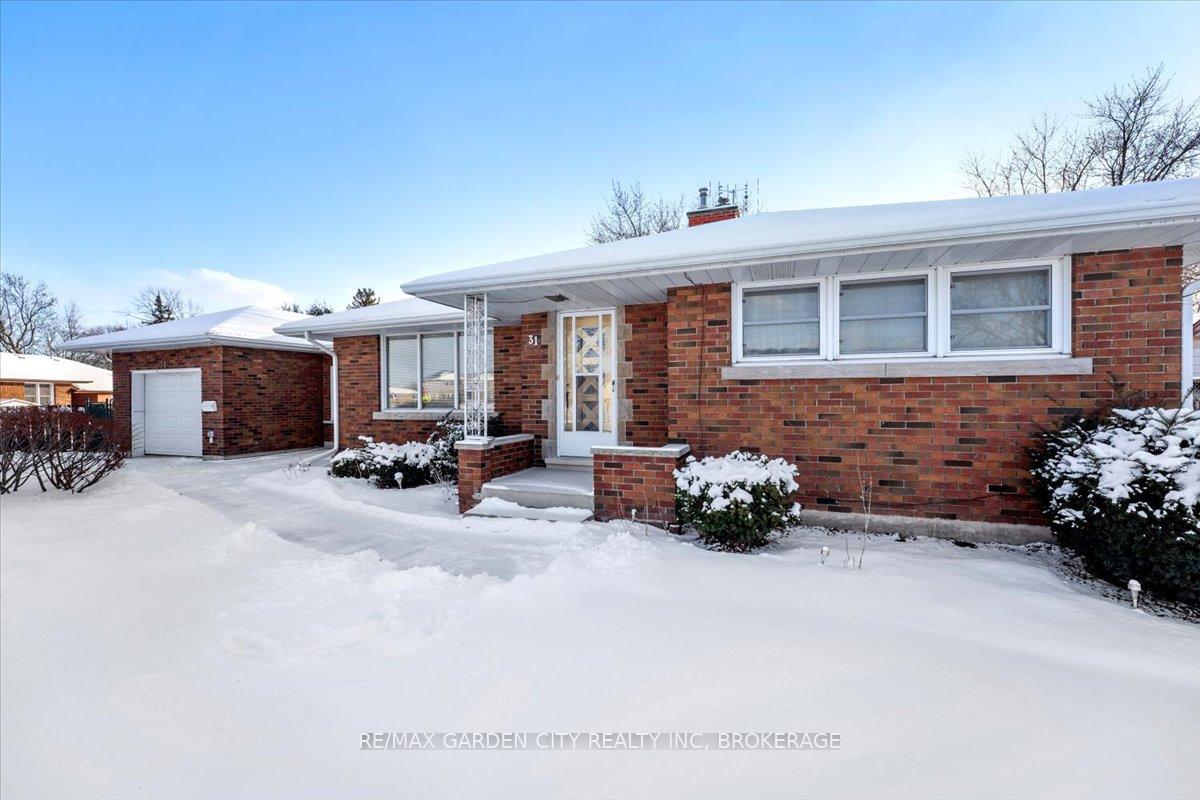 Photo 3 of 31 Broderick Avenue, Thorold, Thorold Downtown — HOMEH