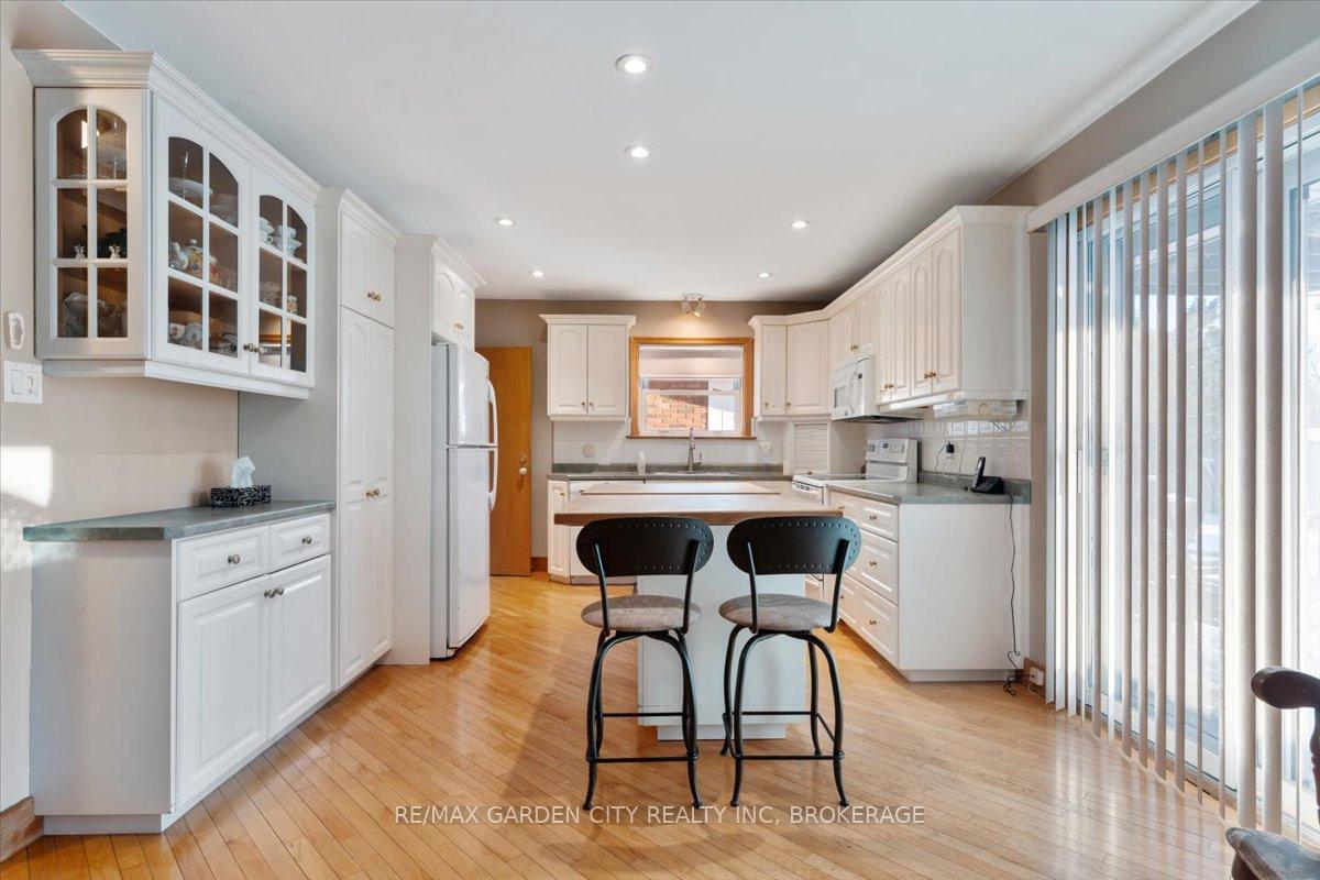 Photo 11 of 31 Broderick Avenue, Thorold, Thorold Downtown — HOMEH