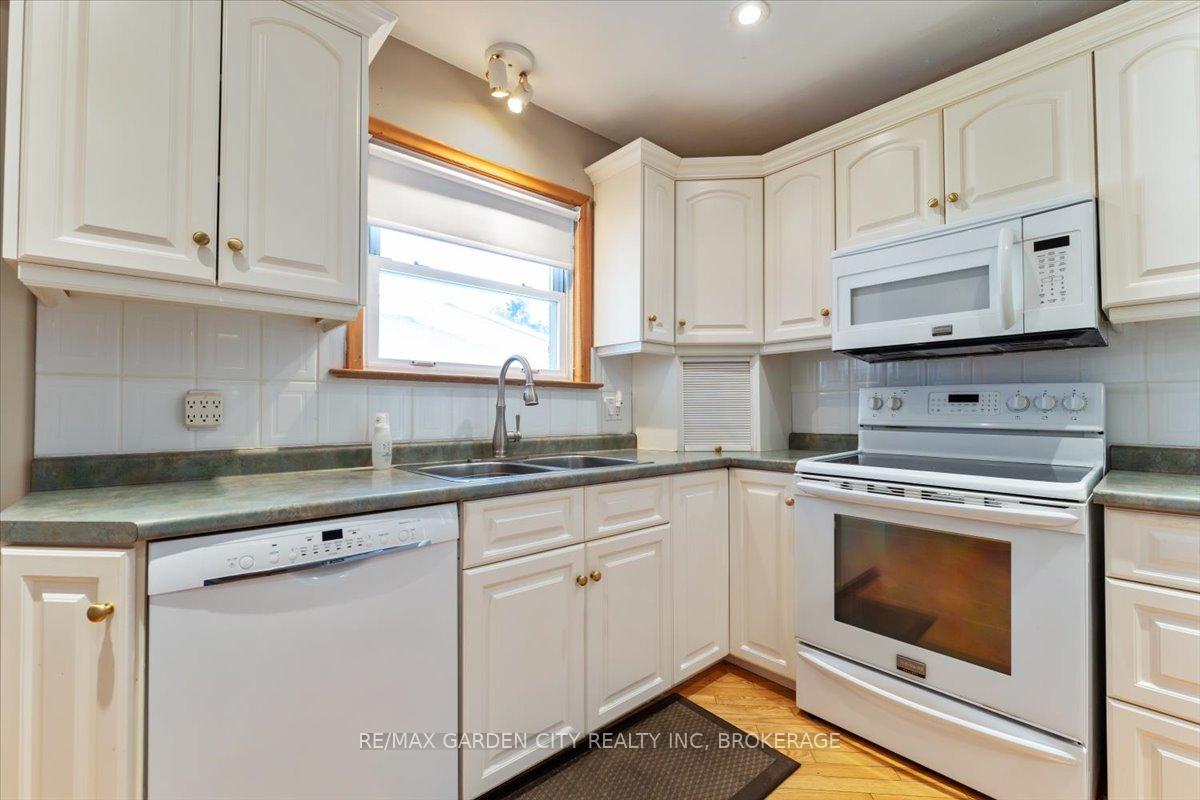 Photo 12 of 31 Broderick Avenue, Thorold, Thorold Downtown — HOMEH