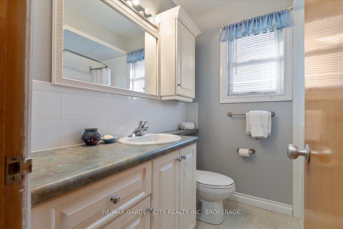 Photo 18 of 31 Broderick Avenue, Thorold, Thorold Downtown — HOMEH