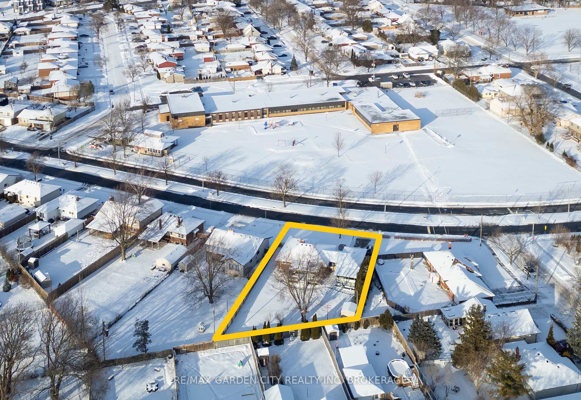 Photo 37 of 31 Broderick Avenue, Thorold, Thorold Downtown — HOMEH