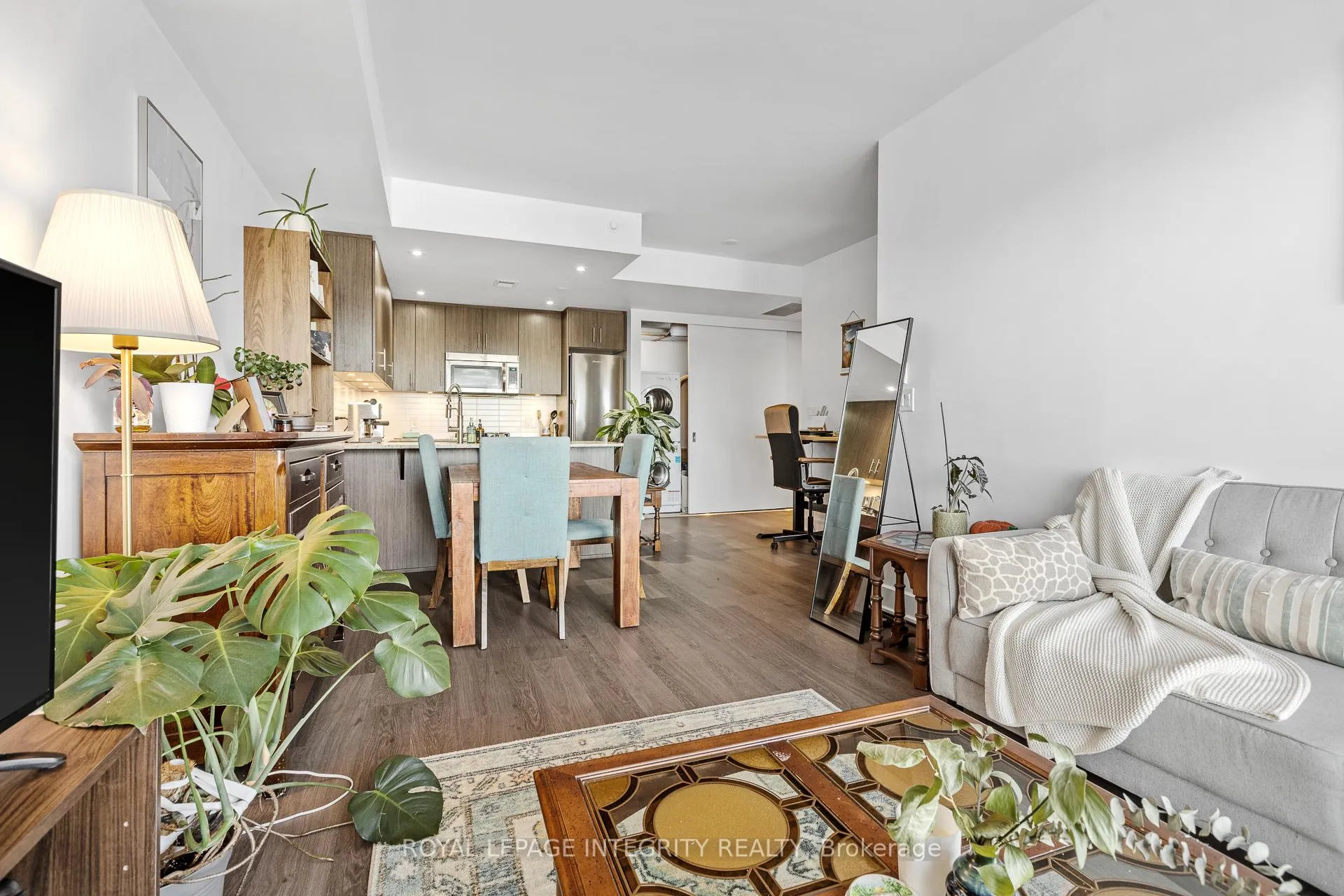 Photo 6 of Unit 410, 7 Marquette Avenue, Ottawa, Vanier — HOMEH