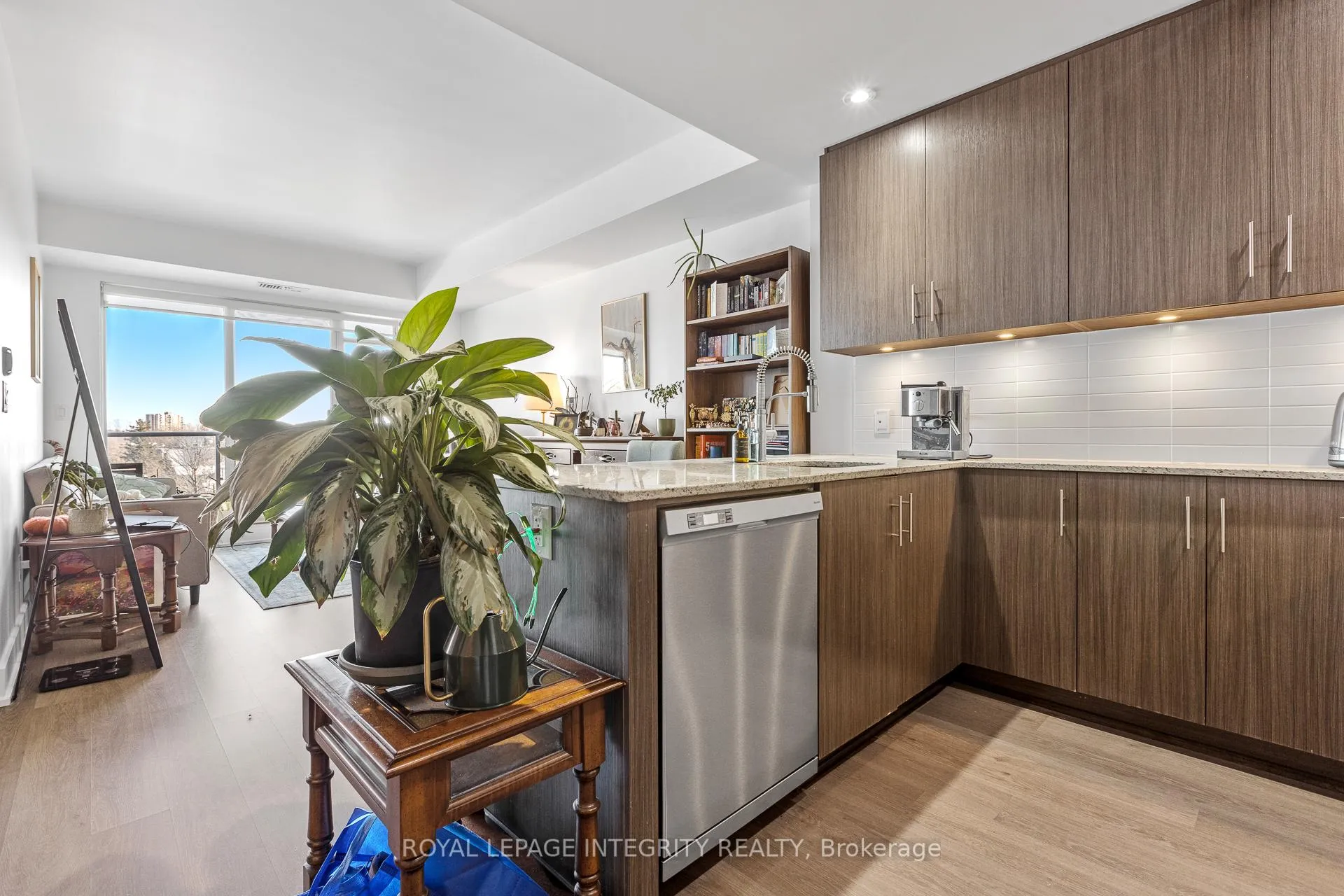 Photo 7 of Unit 410, 7 Marquette Avenue, Ottawa, Vanier — HOMEH