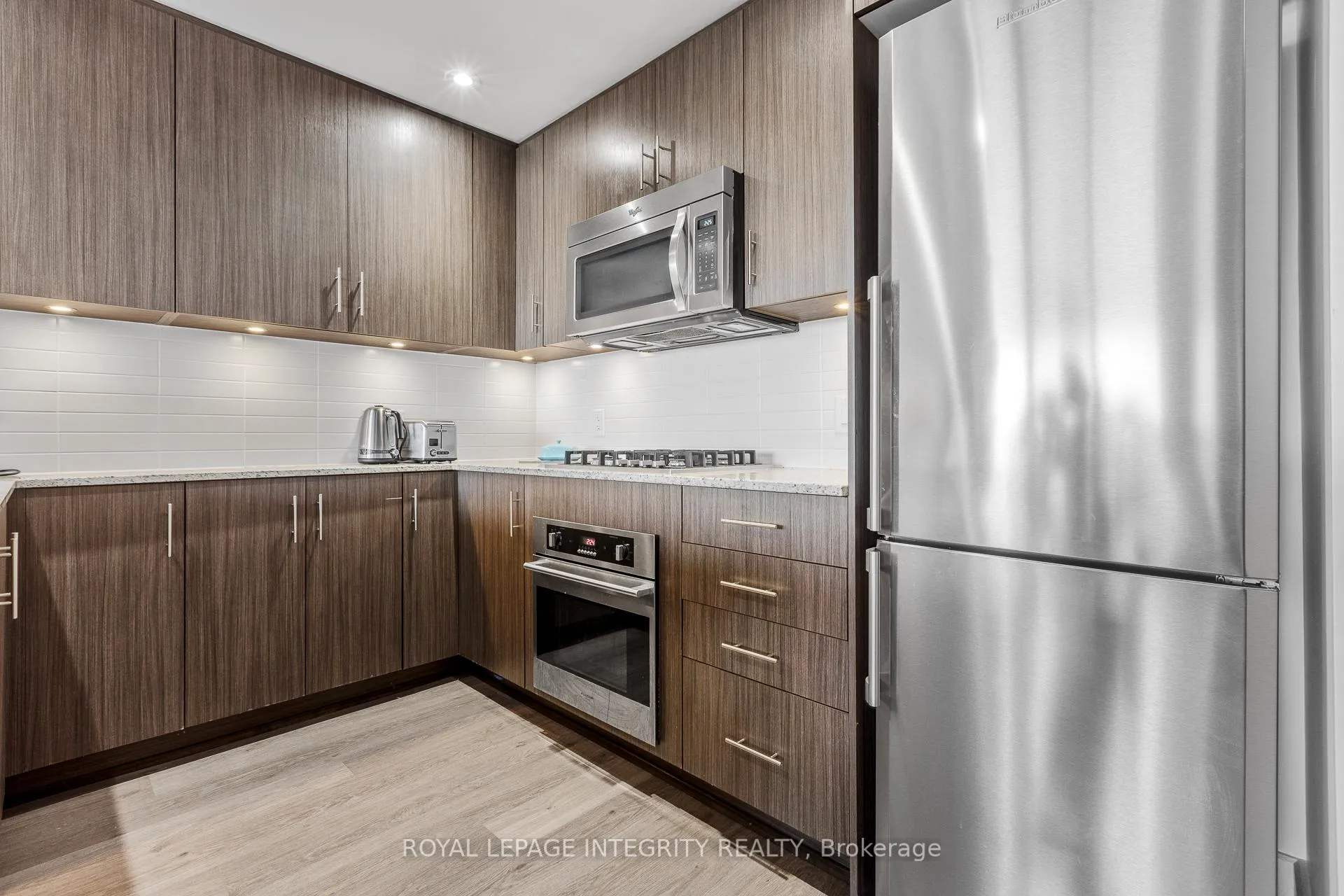 Photo 10 of Unit 410, 7 Marquette Avenue, Ottawa, Vanier — HOMEH