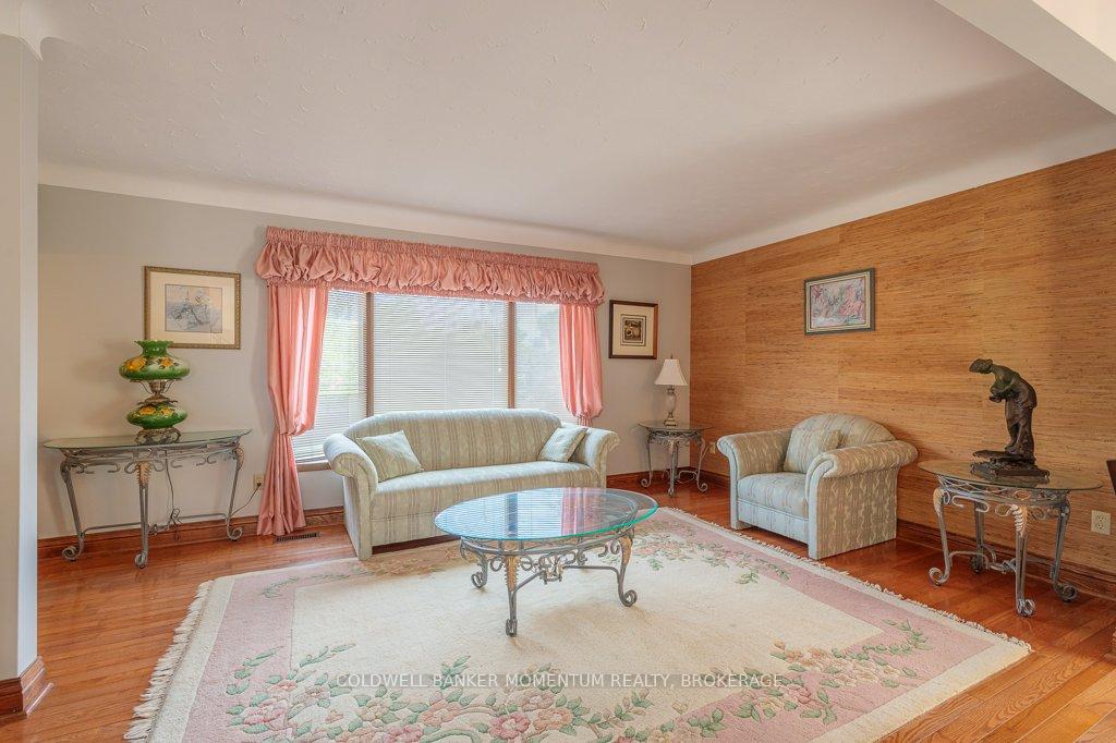 Photo 6 of 5 Mowat Crescent, Thorold, Confederation Heights — HOMEH