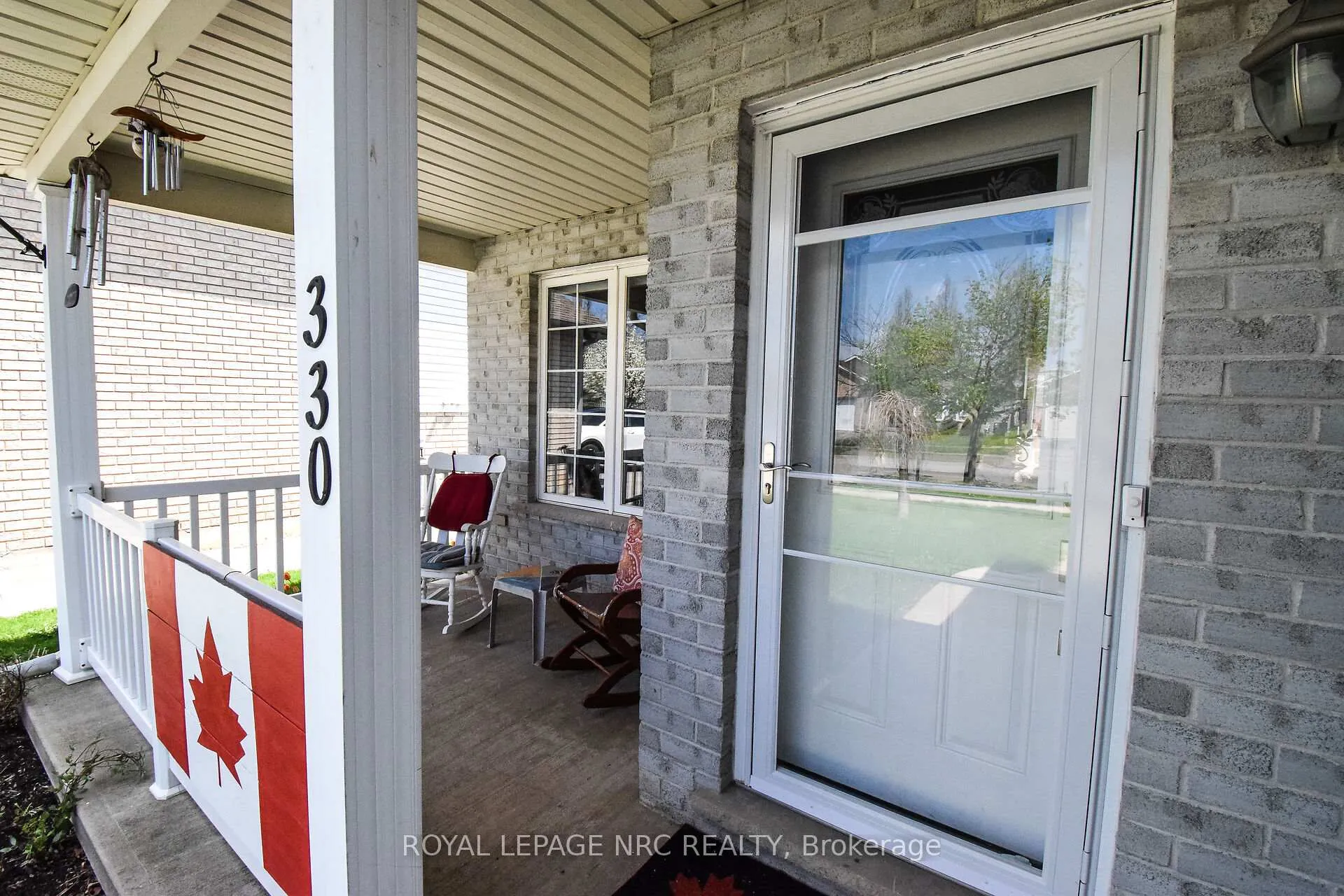 Photo 2 of 330 Autumn Crescent, Welland, West Welland — HOMEH