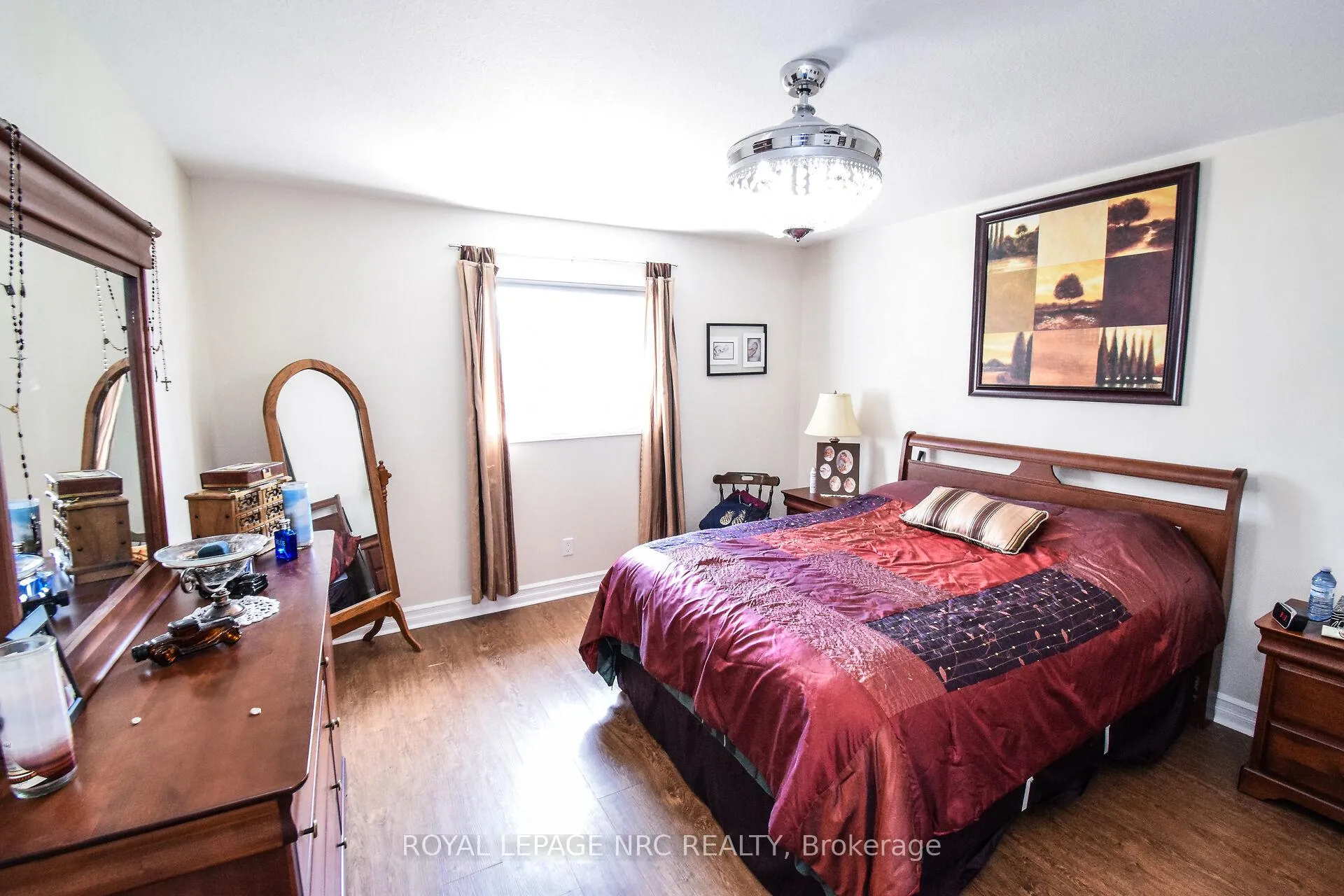 Photo 18 of 330 Autumn Crescent, Welland, West Welland — HOMEH