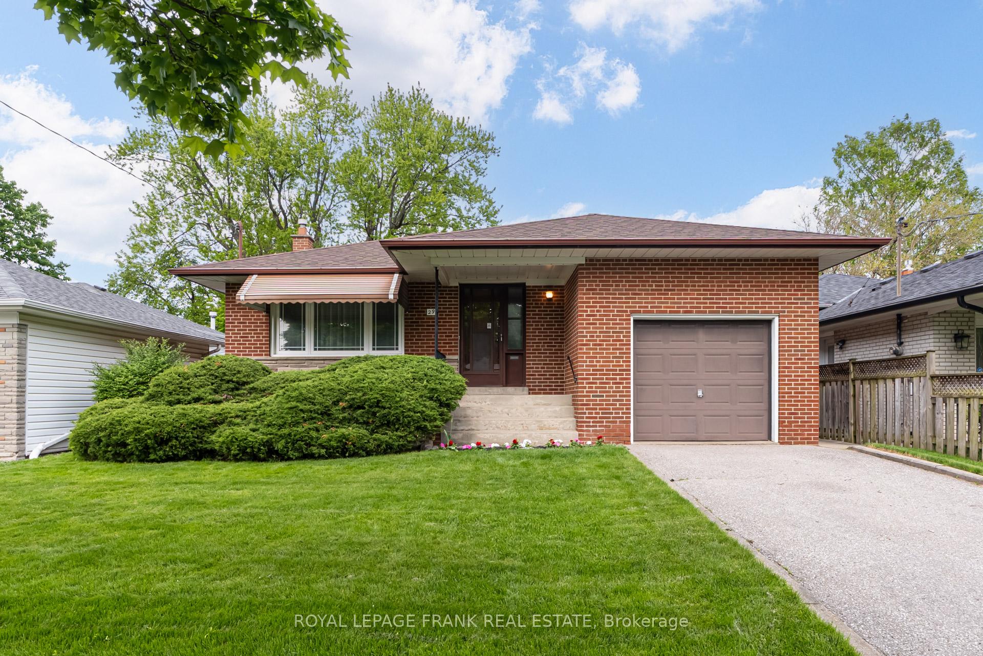 Front of 29 Sedgemount Drive
