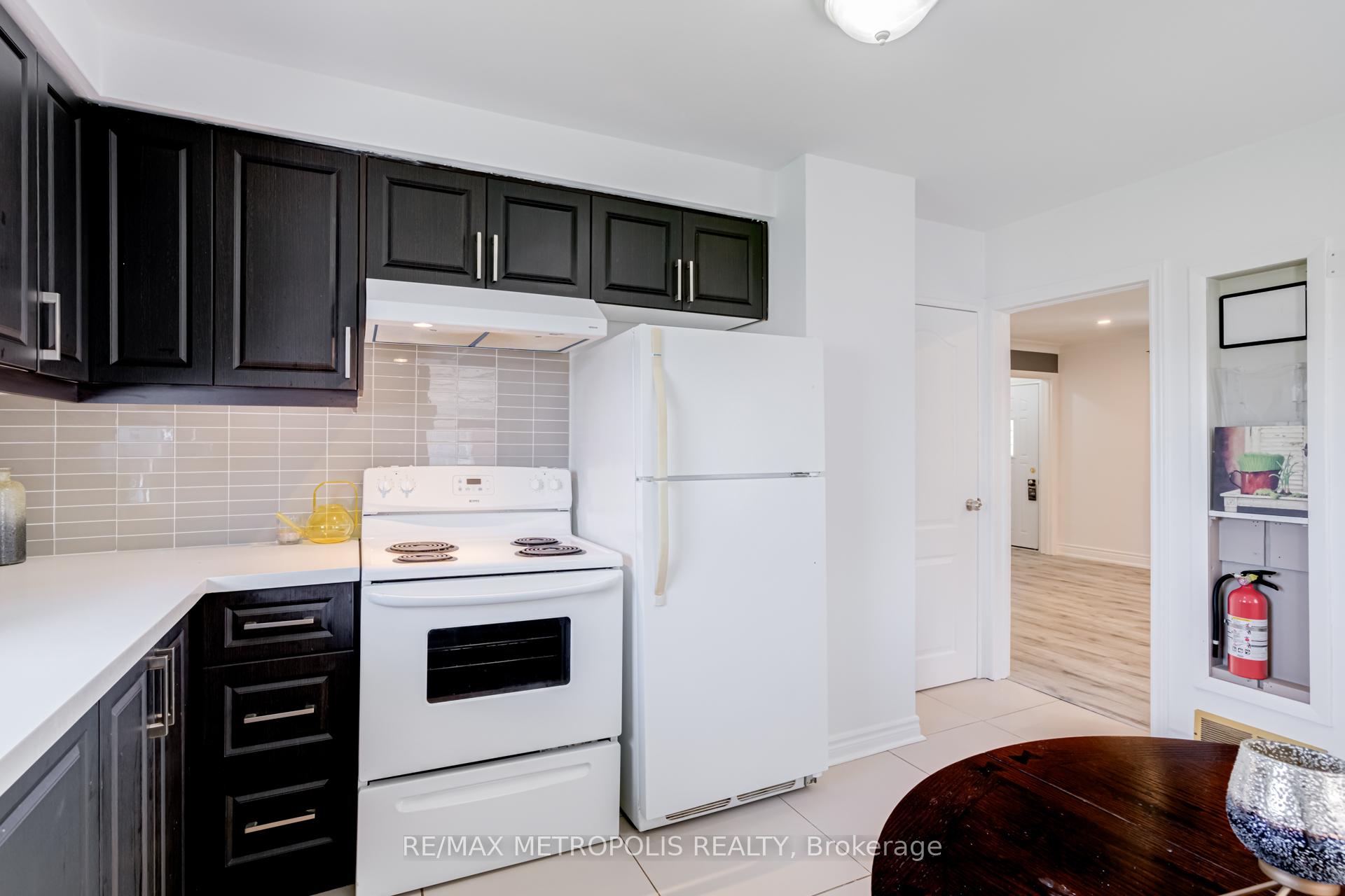 Photo 10 of 76 Albert Street W, Thorold, Thorold Downtown — HOMEH