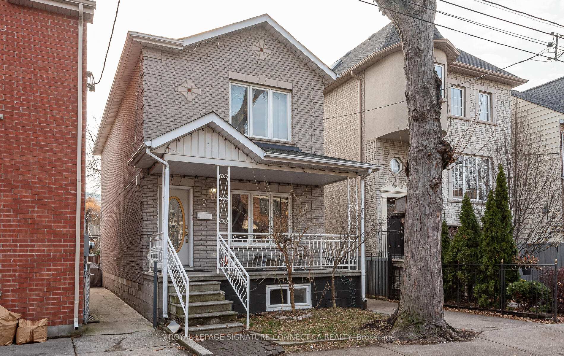 Front of Unit Main, 19 Mitchell Avenue