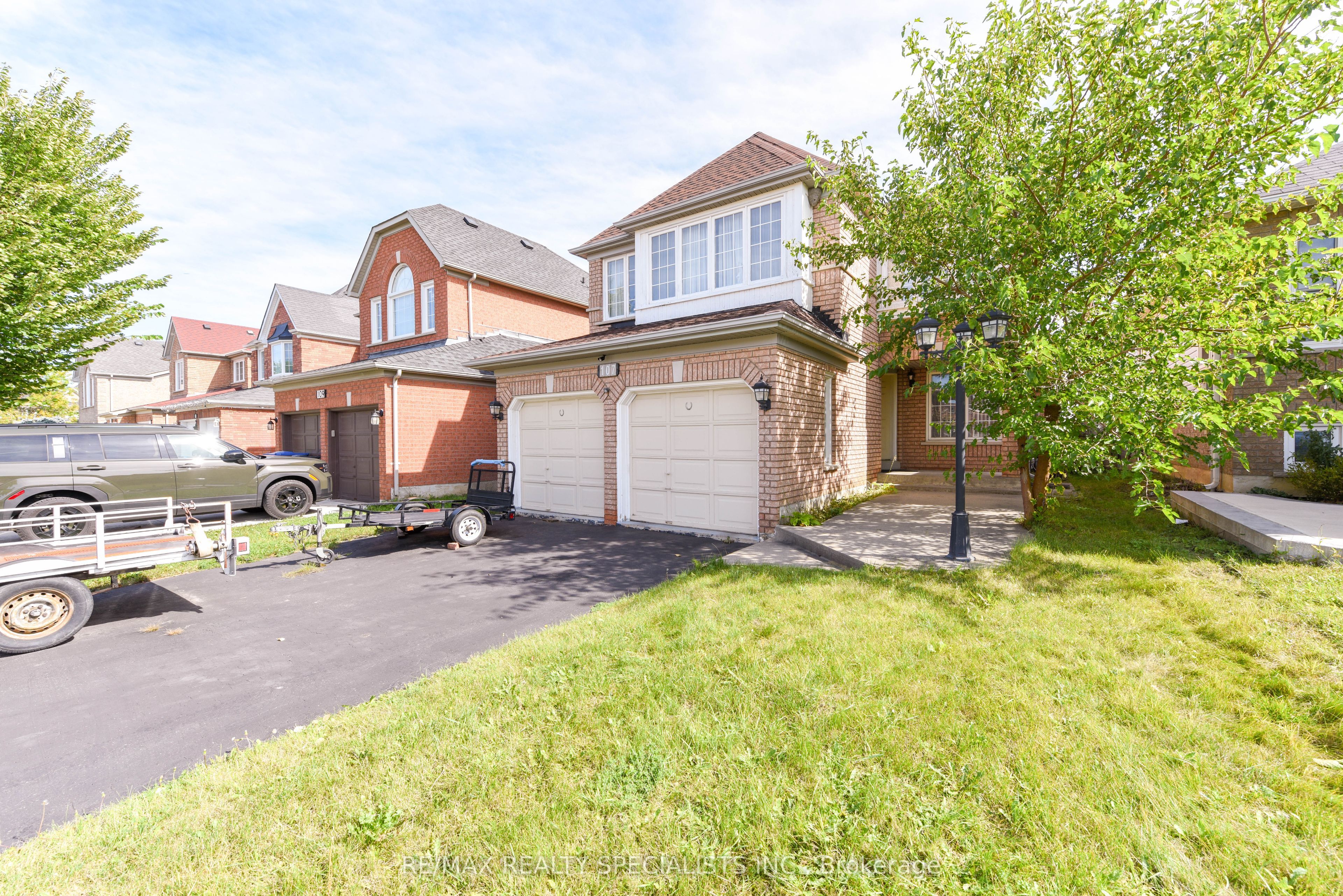 Front of 107 Seclusion Crescent