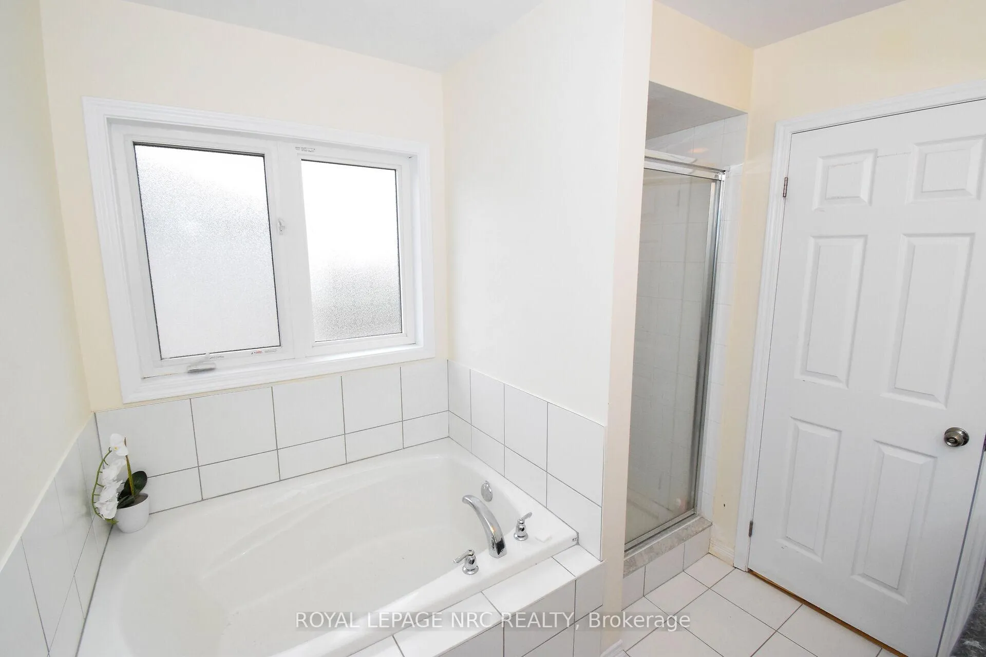 Photo 36 of 7794 Sassafras Trail, Niagara Falls, Brown — HOMEH
