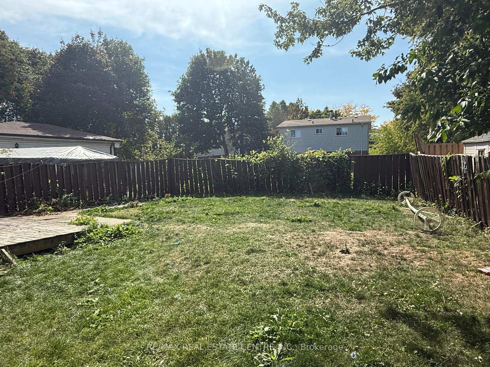 Photo 4 of 339 Burrows Hall Boulevard, Scarborough, Malvern — HOMEH