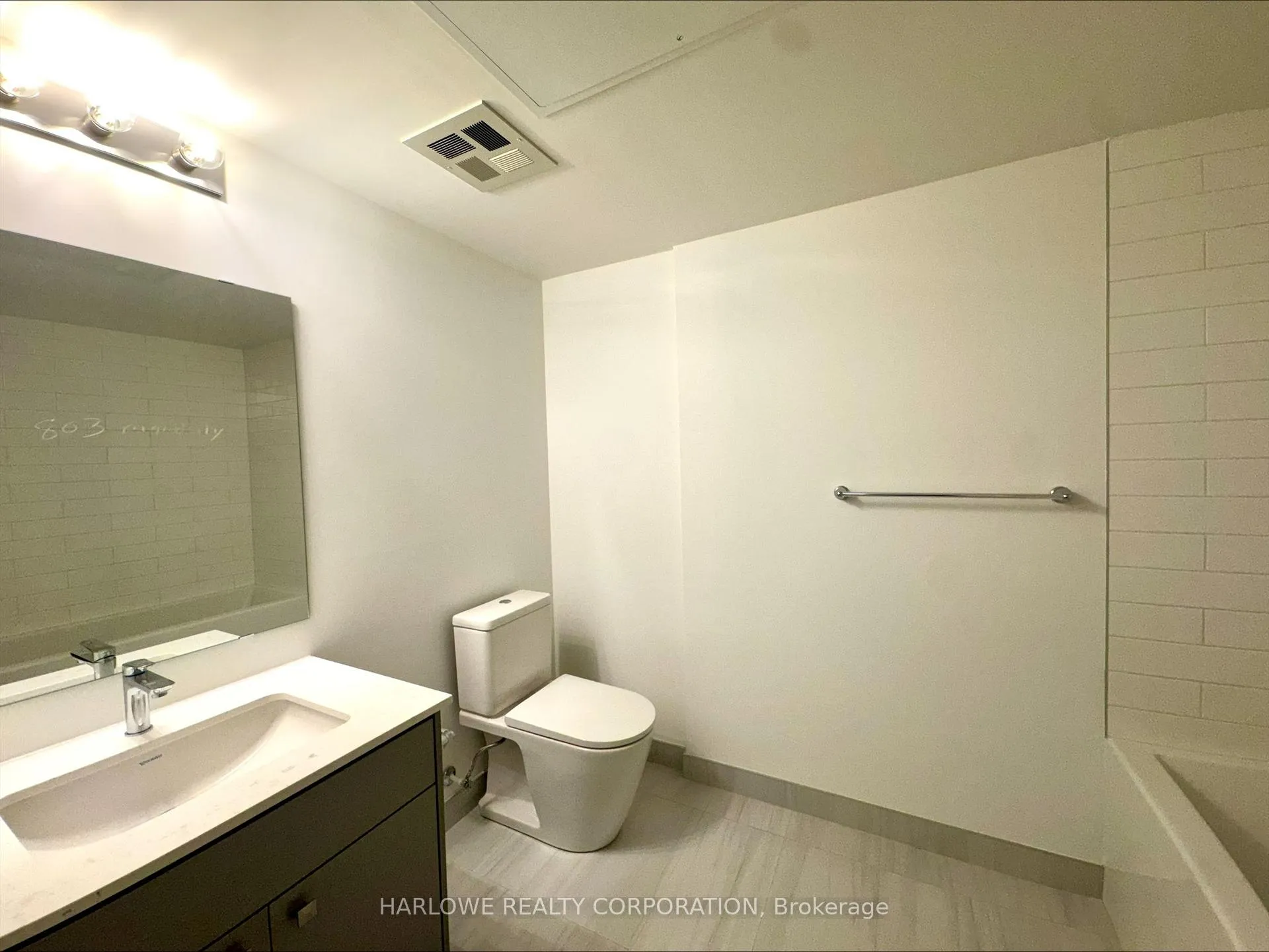 Photo 6 of Unit 803, 2 Manderley Drive, Scarborough, Birchcliffe-Cliffside — HOMEH