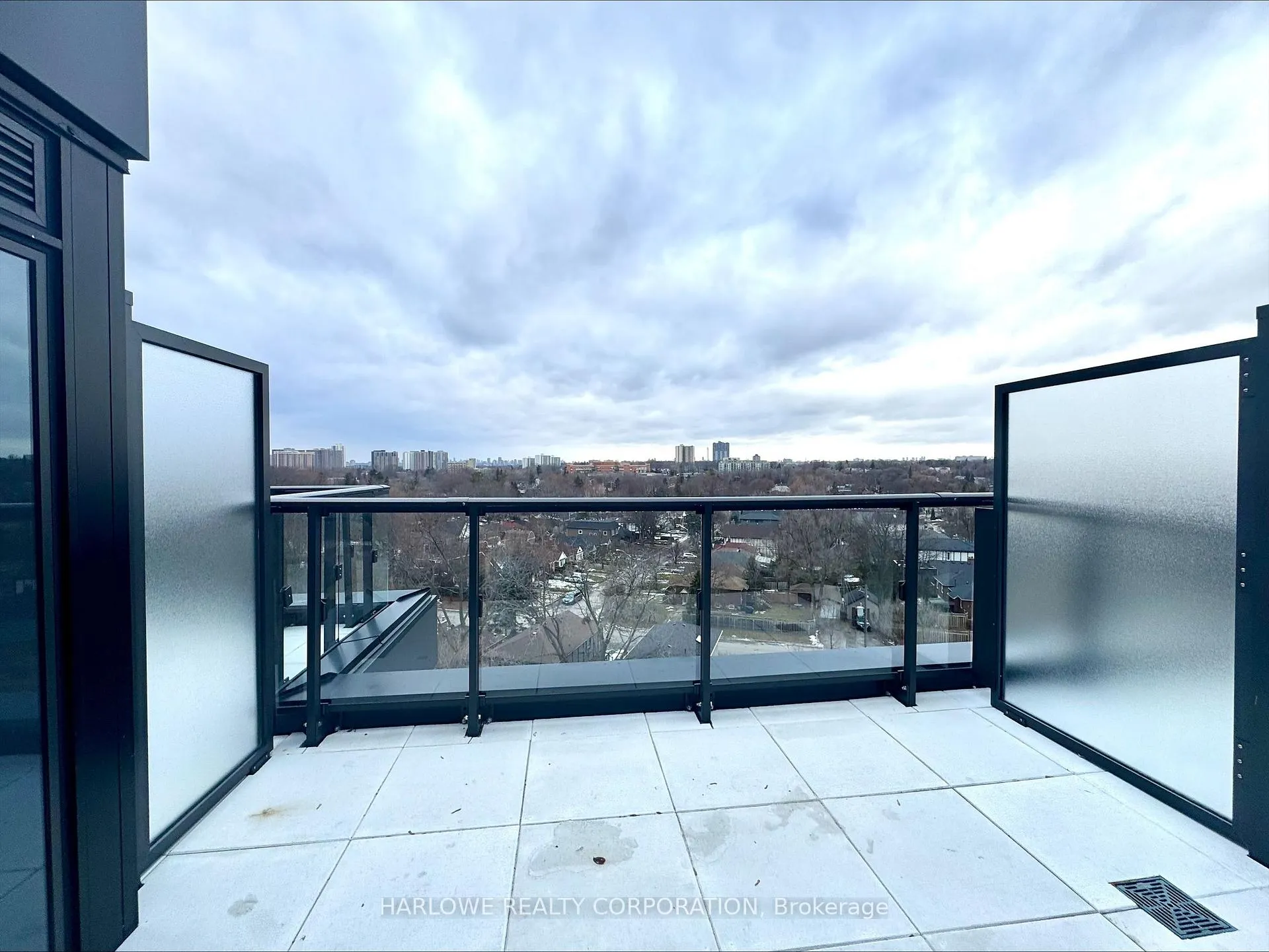 Photo 9 of Unit 803, 2 Manderley Drive, Scarborough, Birchcliffe-Cliffside — HOMEH