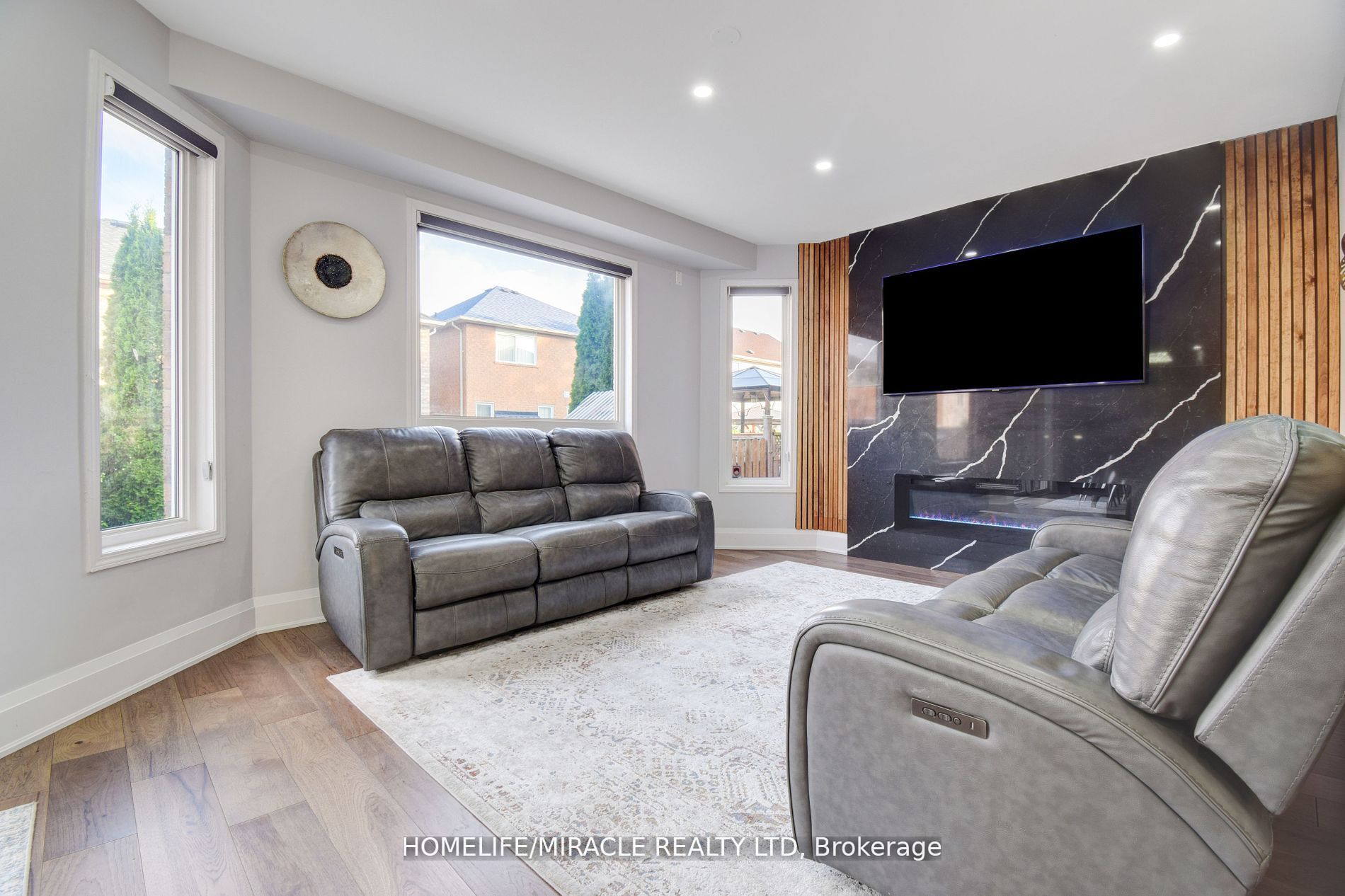 Photo 49 of 45 Williamson Drive, Brampton, Fletcher's Meadow — HOMEH